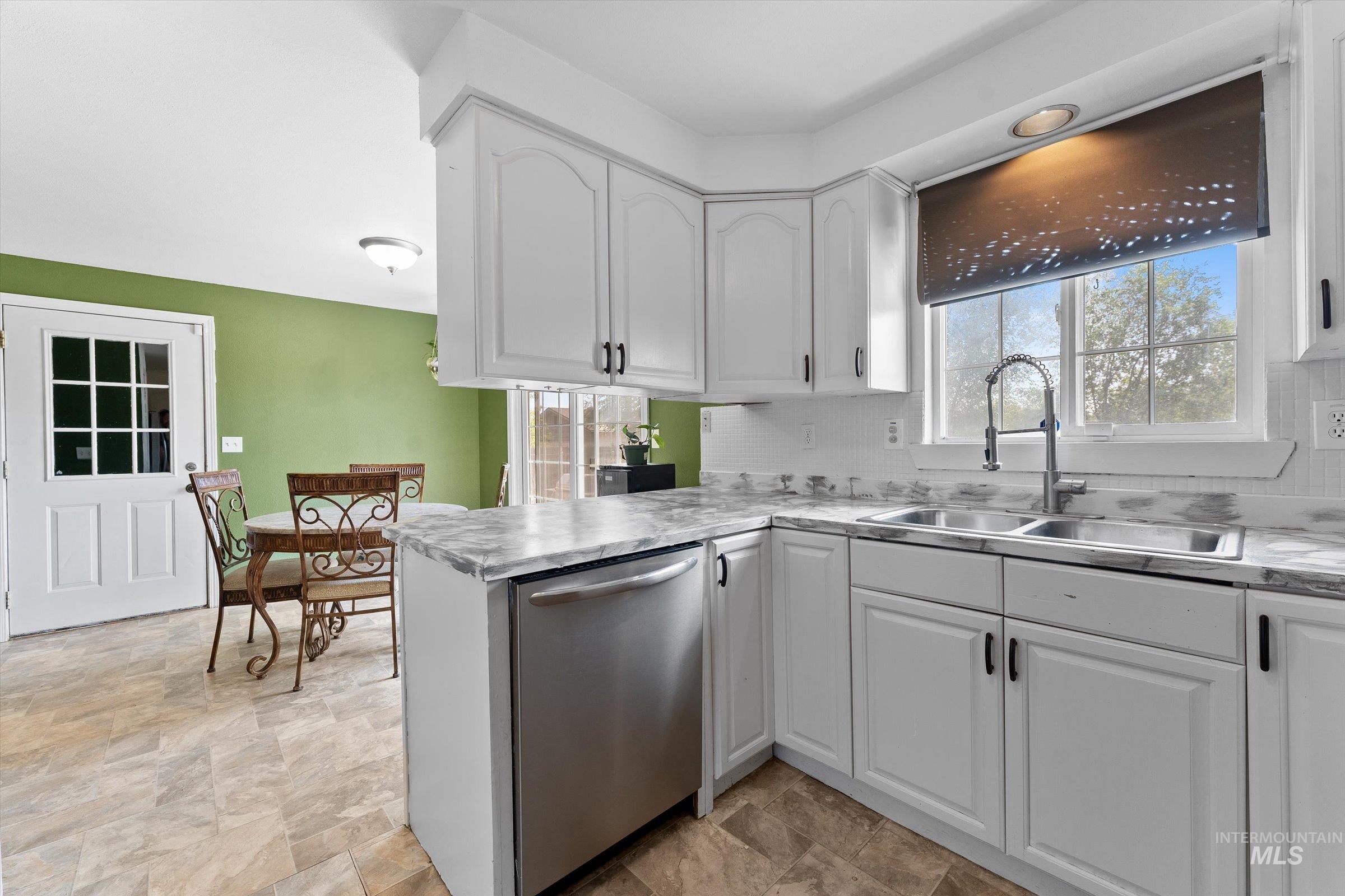 115 NW Wilson Circle, Mountain Home, Idaho 83647, 4 Bedrooms, 2 Bathrooms, Residential For Sale, Price $345,000,MLS 98961297