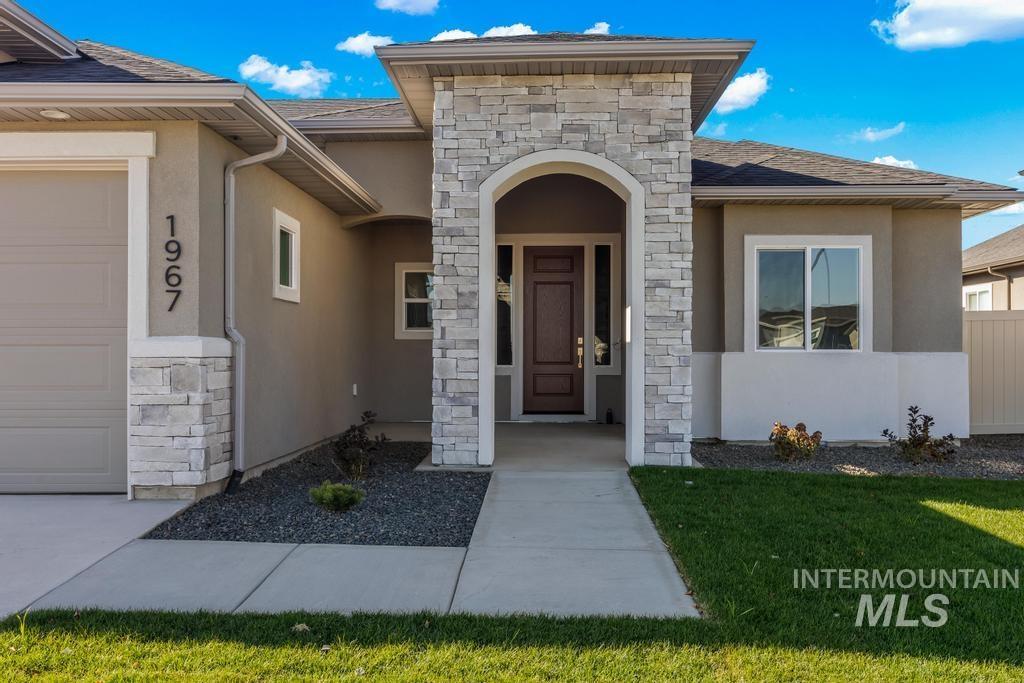 1967 N Ayrshire Ave, Middleton, Idaho 83644, 4 Bedrooms, 2.5 Bathrooms, Residential For Sale, Price $696,900,MLS 98961317