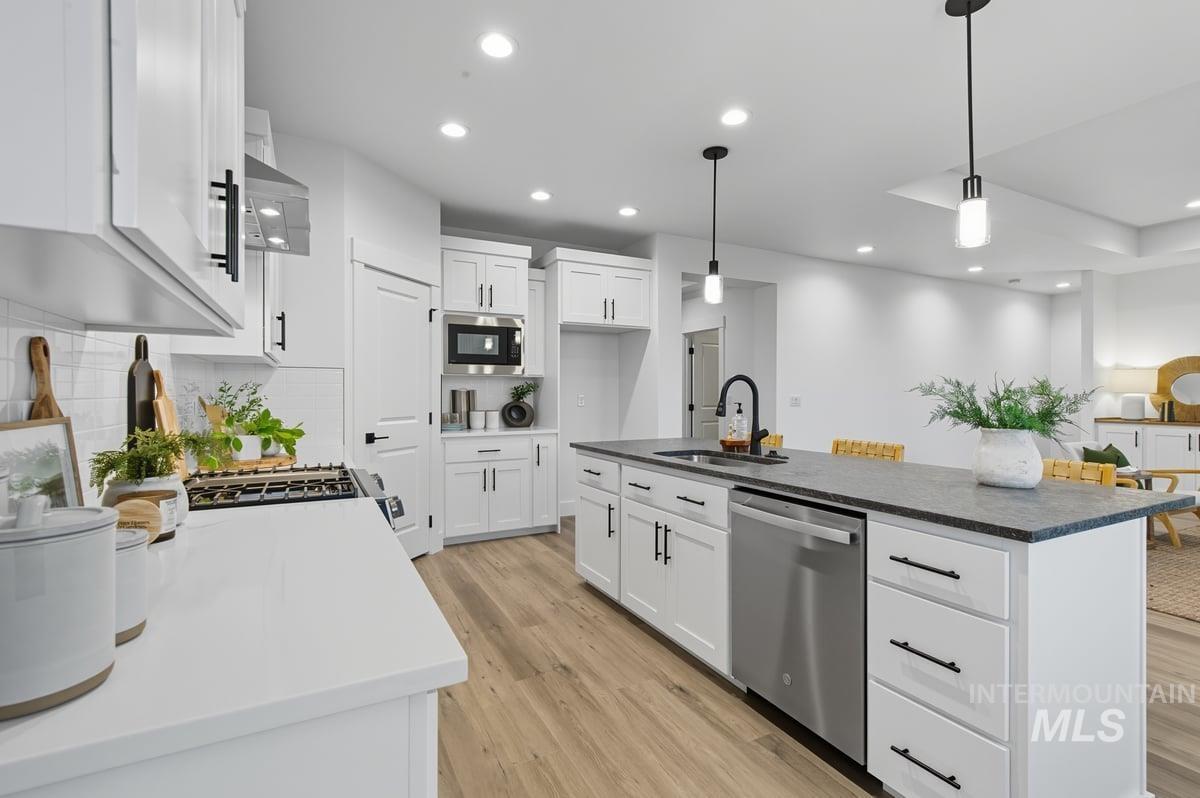 1986 W Ibis Dr., Nampa, Idaho 83686, 3 Bedrooms, 2 Bathrooms, Residential For Sale, Price $525,900,MLS 98961334