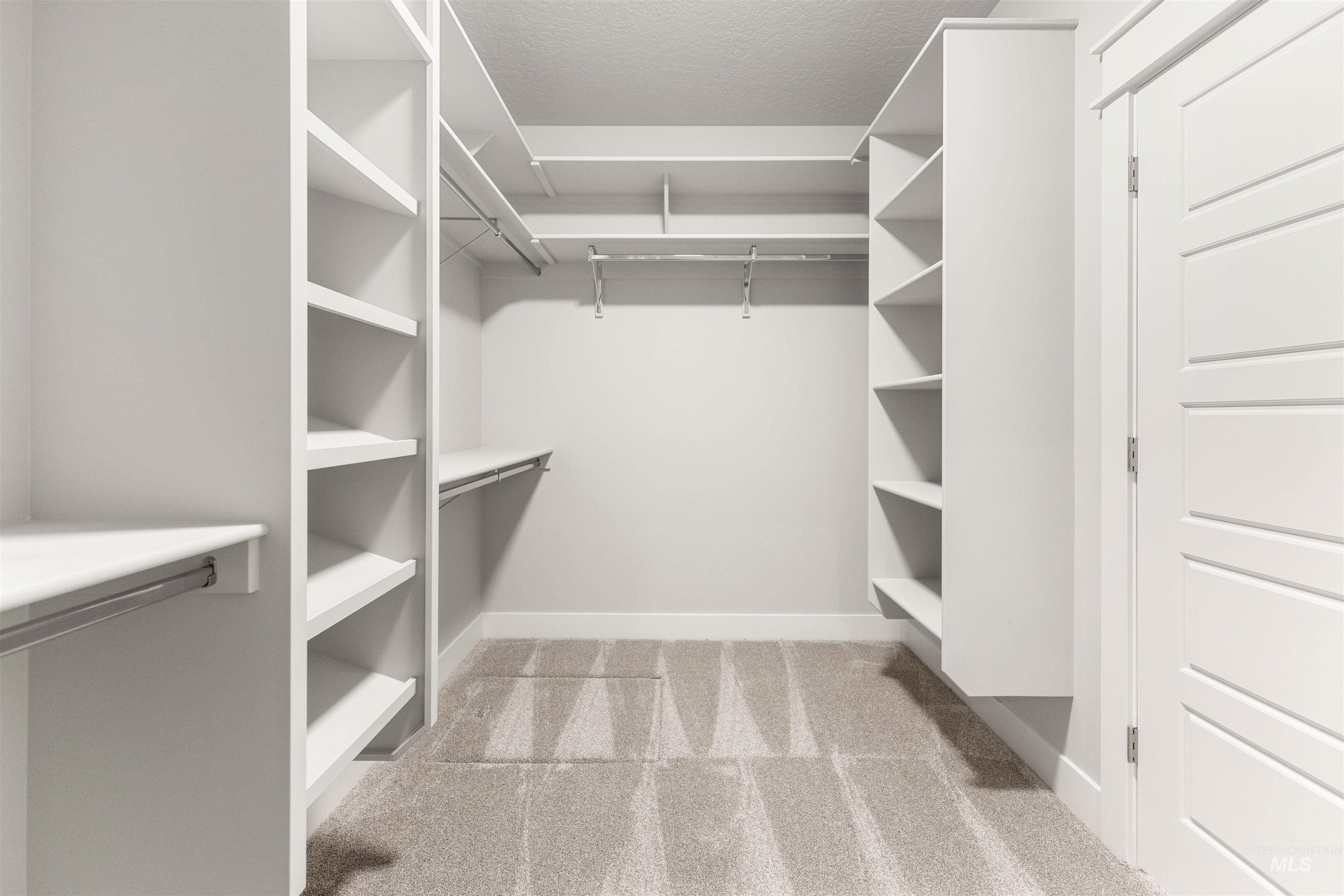 4424 E Wingate Ct, Nampa, Idaho 83687, 5 Bedrooms, 3 Bathrooms, Residential For Sale, Price $565,000,MLS 98961341