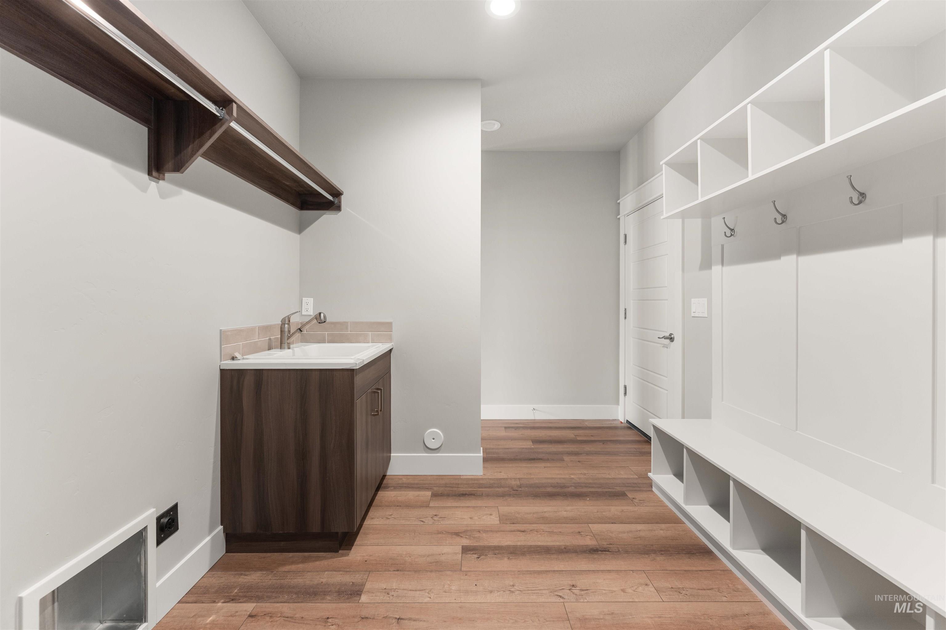 4424 E Wingate Ct, Nampa, Idaho 83687, 5 Bedrooms, 3 Bathrooms, Residential For Sale, Price $565,000,MLS 98961341