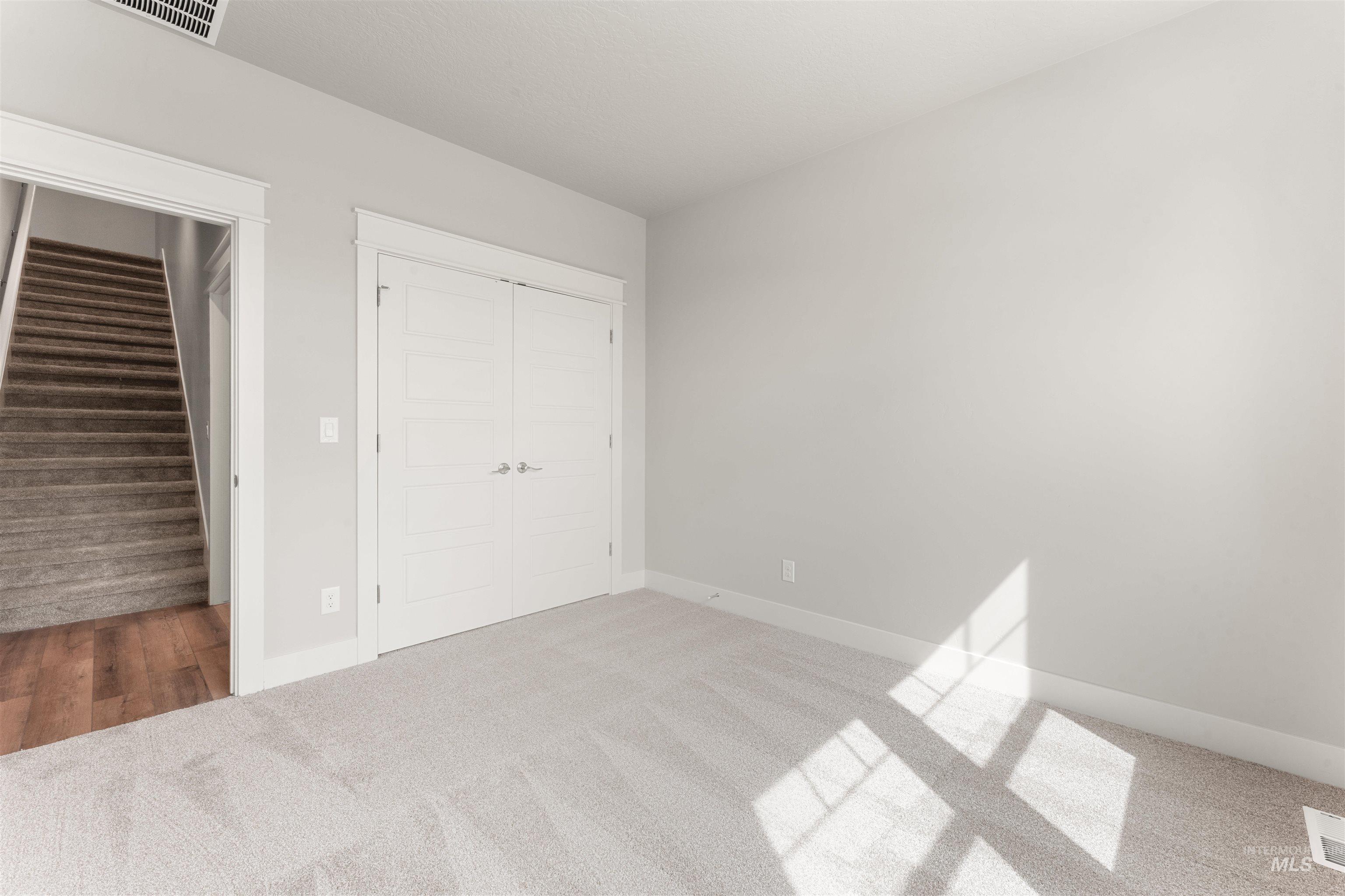 4424 E Wingate Ct, Nampa, Idaho 83687, 5 Bedrooms, 3 Bathrooms, Residential For Sale, Price $565,000,MLS 98961341