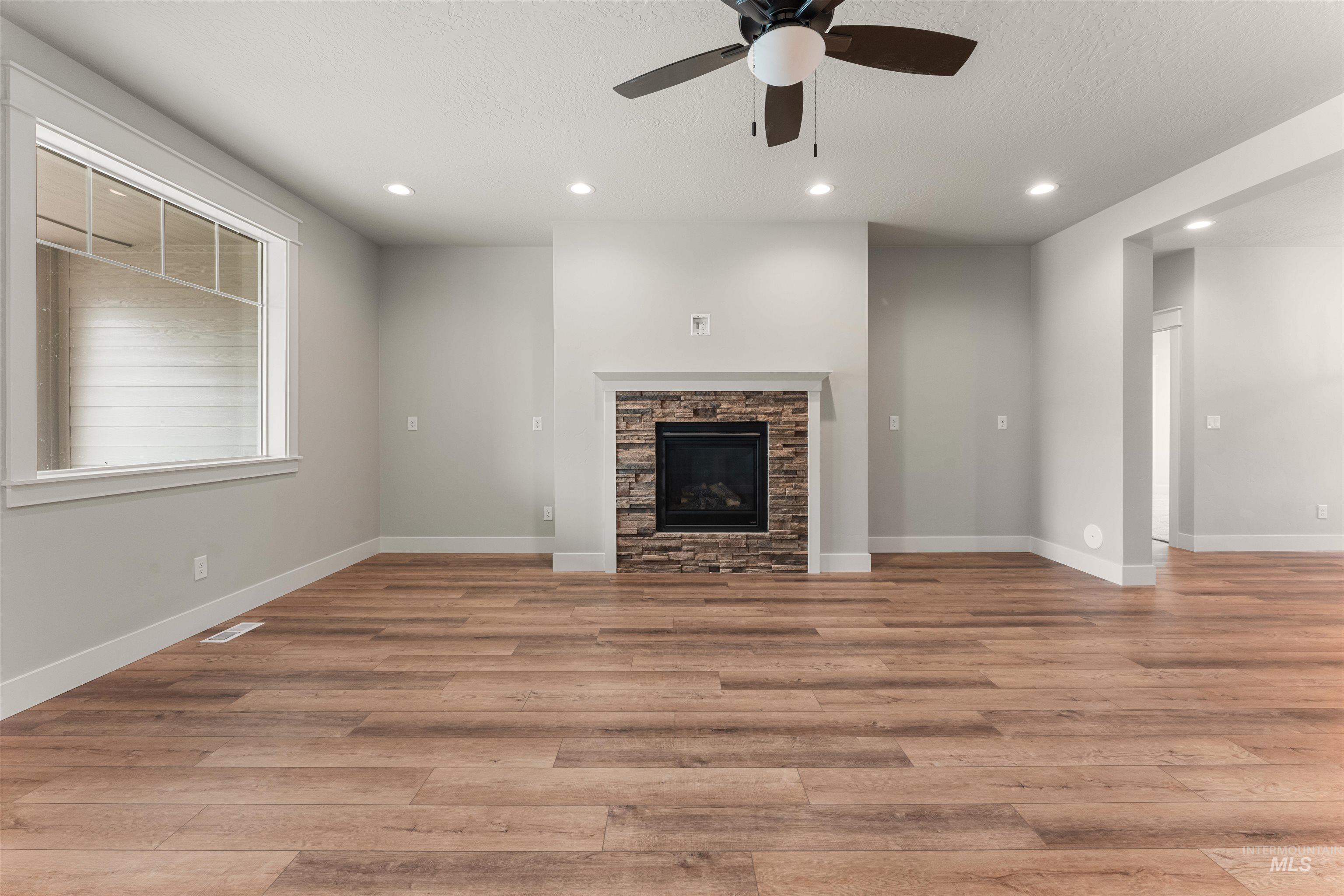 4424 E Wingate Ct, Nampa, Idaho 83687, 5 Bedrooms, 3 Bathrooms, Residential For Sale, Price $565,000,MLS 98961341