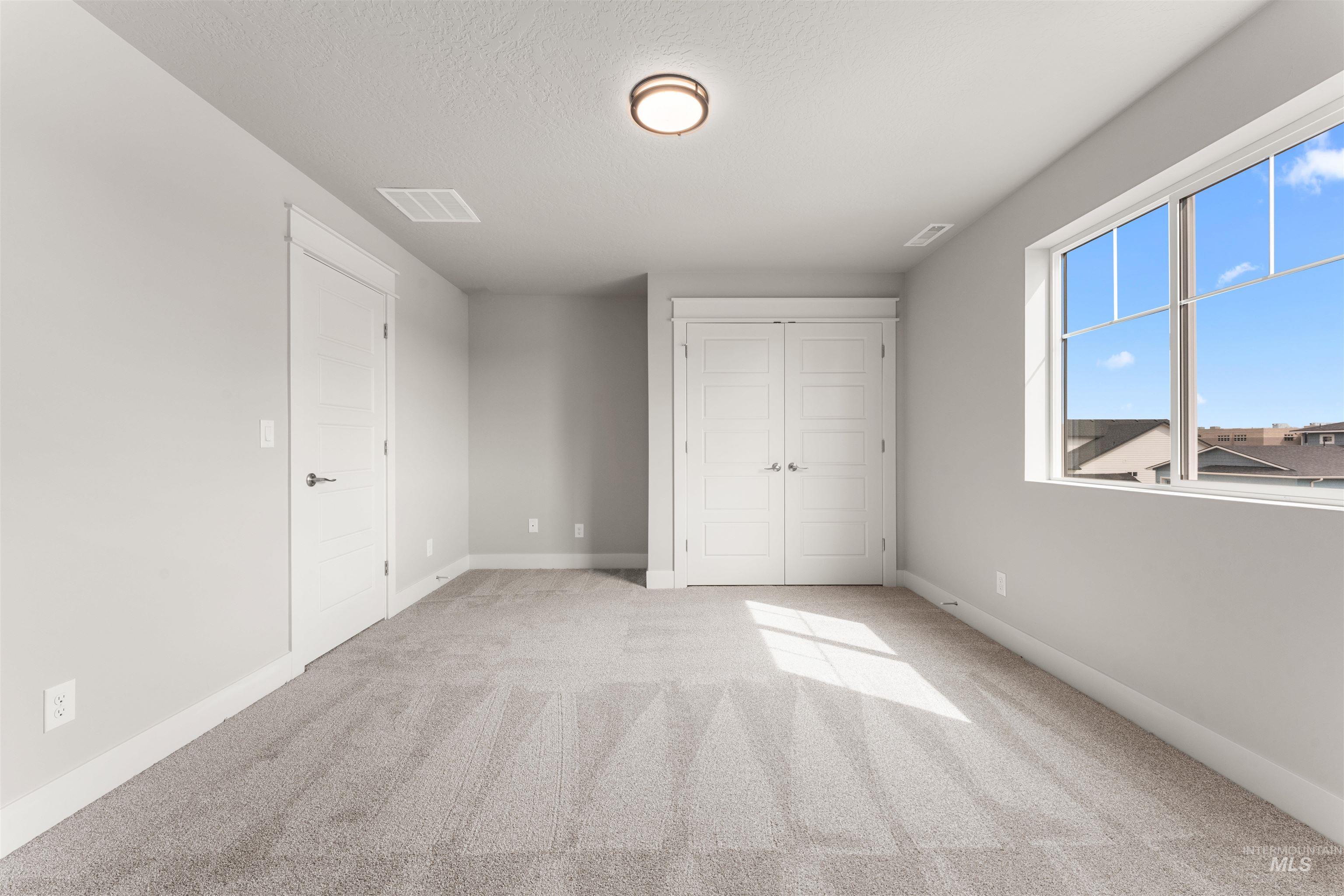 4424 E Wingate Ct, Nampa, Idaho 83687, 5 Bedrooms, 3 Bathrooms, Residential For Sale, Price $565,000,MLS 98961341