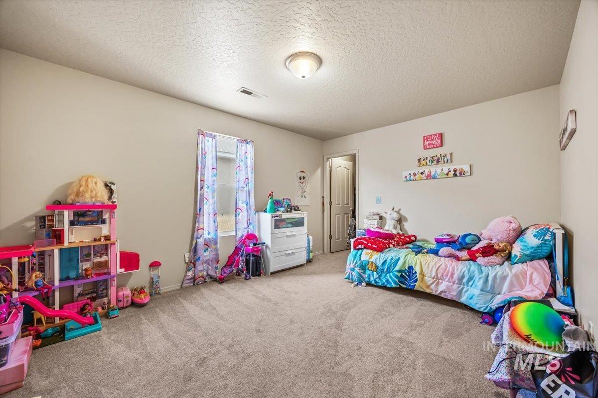 208 Parkland Way, Caldwell, Idaho 83605, 4 Bedrooms, 2.5 Bathrooms, Residential For Sale, Price $399,900,MLS 98961349