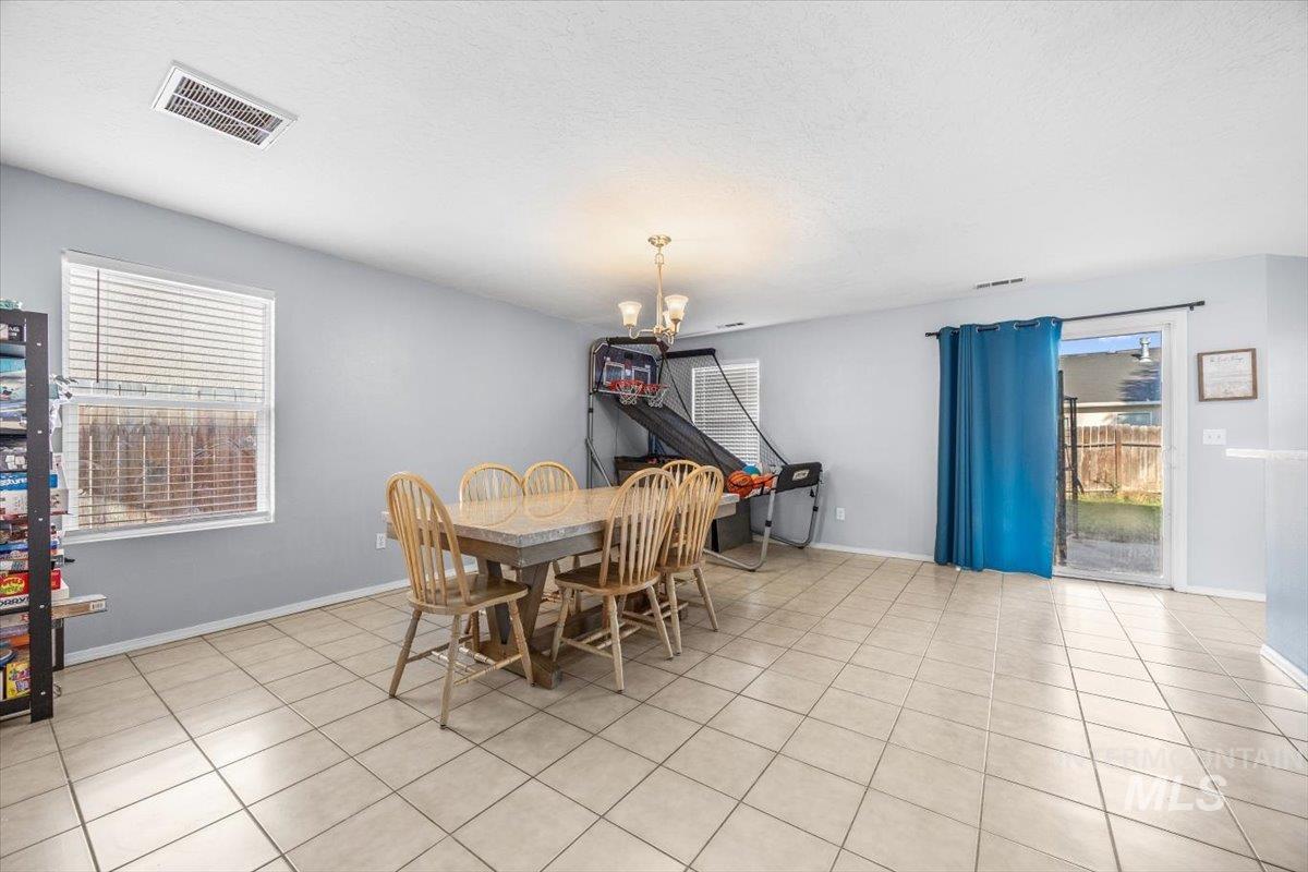 208 Parkland Way, Caldwell, Idaho 83605, 4 Bedrooms, 2.5 Bathrooms, Residential For Sale, Price $399,900,MLS 98961349