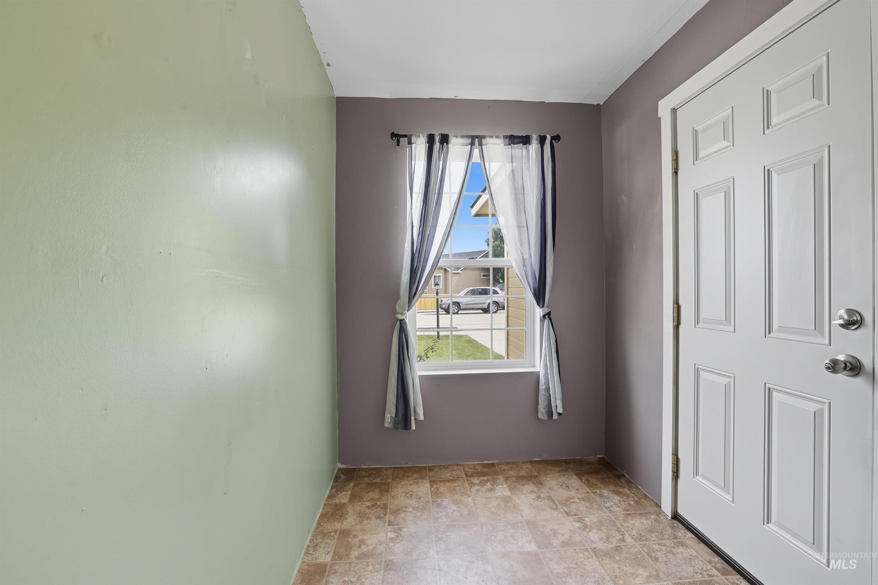 1067 W Butterfield Ave, Weiser, Idaho 83672-4701, 3 Bedrooms, 2 Bathrooms, Residential For Sale, Price $339,477,MLS 98961369