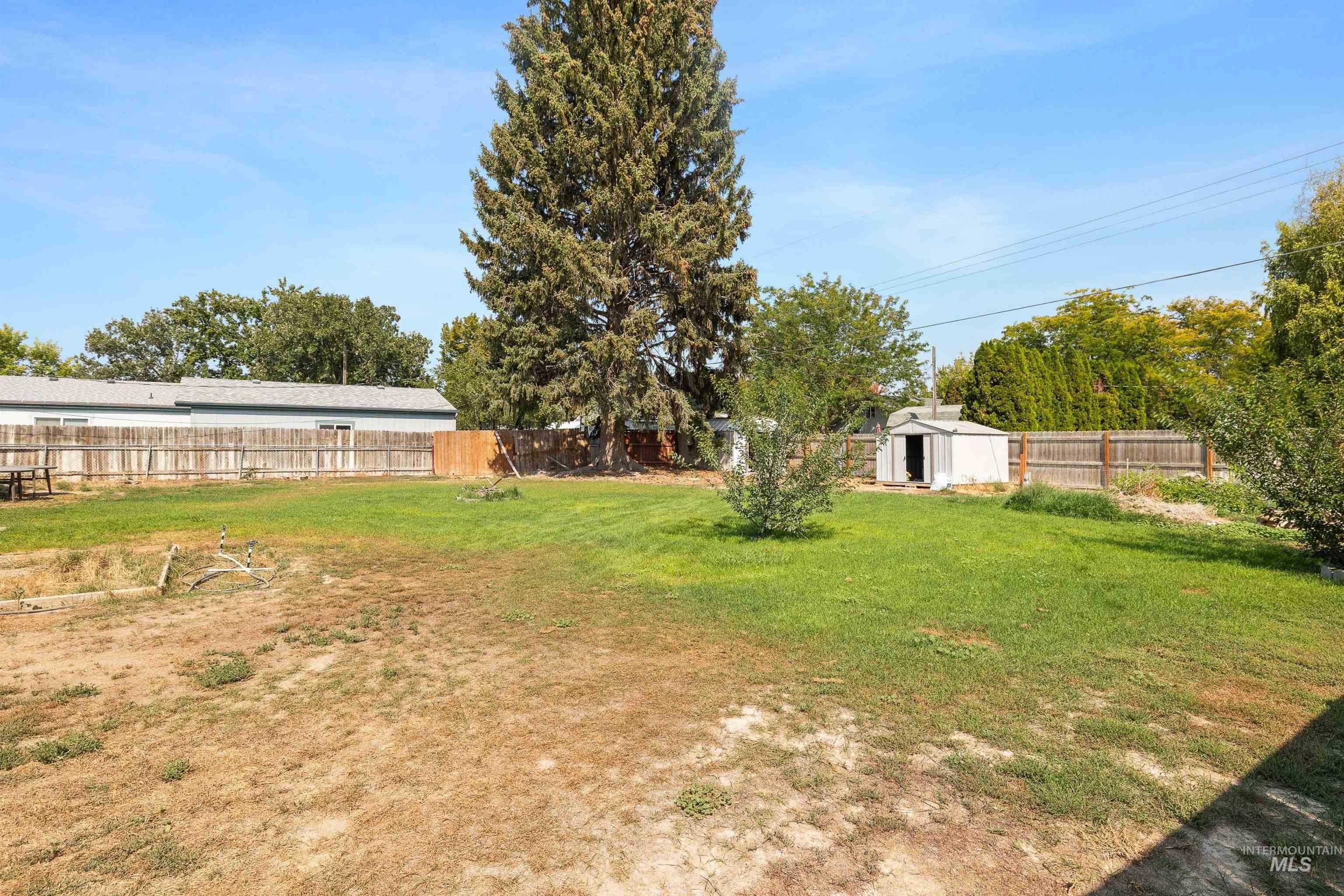 817 Union Avenue, Filer, Idaho 83301, 3 Bedrooms, 1 Bathroom, Residential For Sale, Price $310,000,MLS 98961391