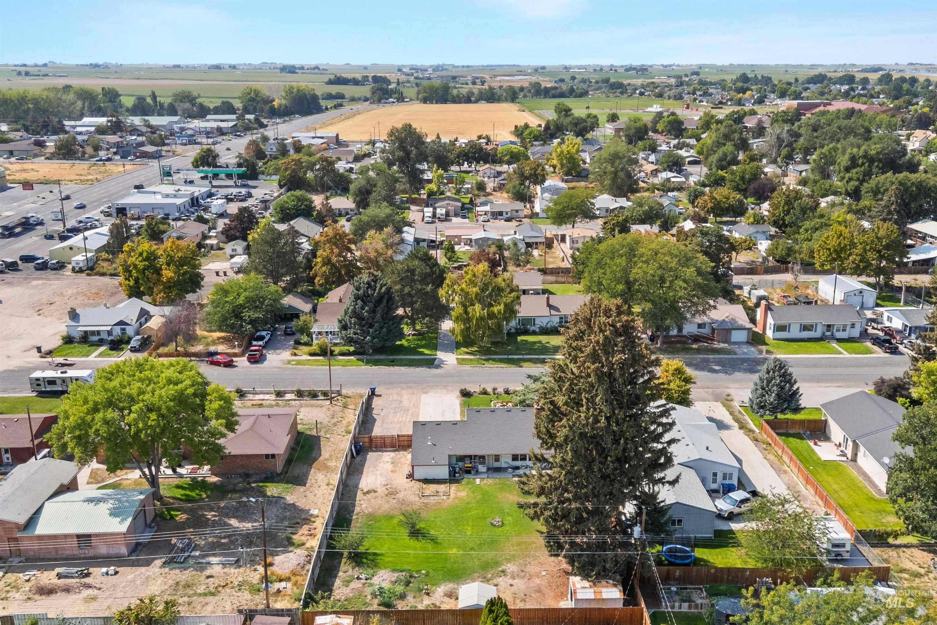 817 Union Avenue, Filer, Idaho 83301, 3 Bedrooms, 1 Bathroom, Residential For Sale, Price $310,000,MLS 98961391