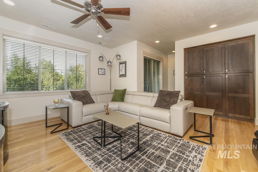 3235 E. Front Runner Lane, Boise, Idaho 83716, 3 Bedrooms, 2.5 Bathrooms, Residential For Sale, Price $773,000,MLS 98961392