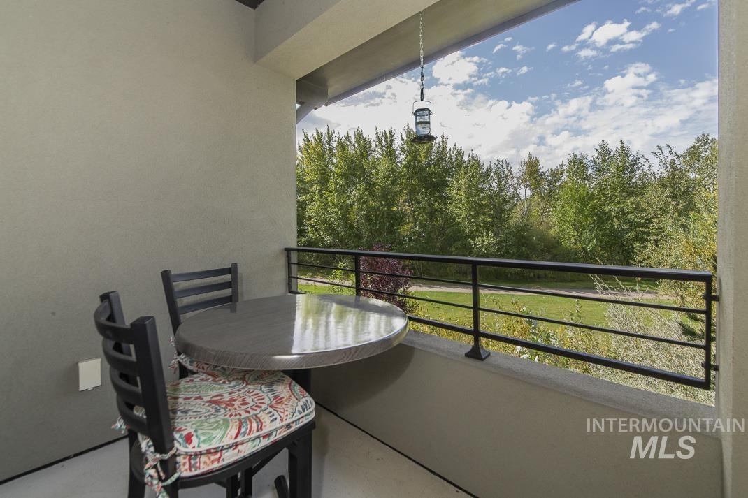 3235 E. Front Runner Lane, Boise, Idaho 83716, 3 Bedrooms, 2.5 Bathrooms, Residential For Sale, Price $773,000,MLS 98961392