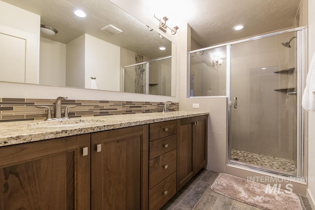 3235 E. Front Runner Lane, Boise, Idaho 83716, 3 Bedrooms, 2.5 Bathrooms, Residential For Sale, Price $773,000,MLS 98961392