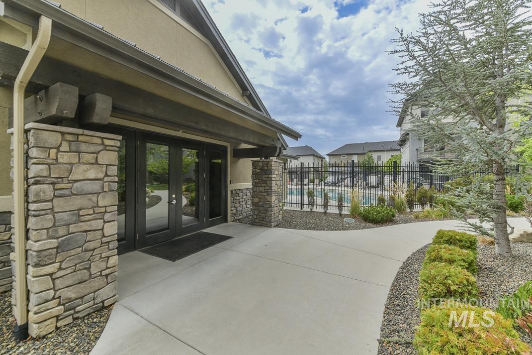 3235 E. Front Runner Lane, Boise, Idaho 83716, 3 Bedrooms, 2.5 Bathrooms, Residential For Sale, Price $773,000,MLS 98961392