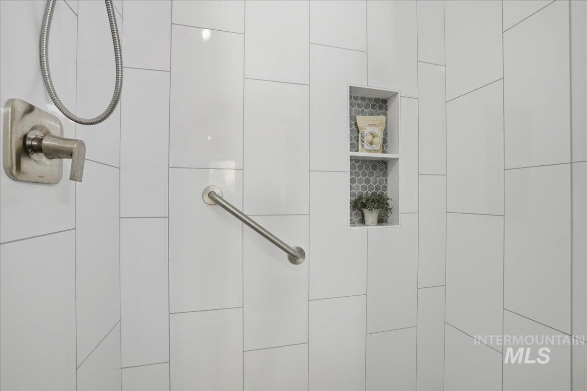 1254 La Reata Way, Middleton, Idaho 83644, 4 Bedrooms, 3.5 Bathrooms, Residential For Sale, Price $550,000,MLS 98961405