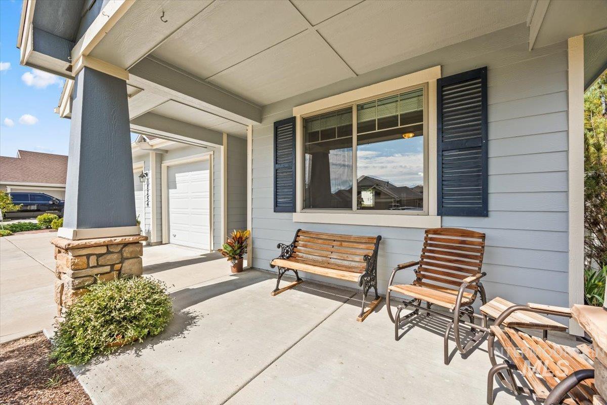 1254 La Reata Way, Middleton, Idaho 83644, 4 Bedrooms, 3.5 Bathrooms, Residential For Sale, Price $550,000,MLS 98961405