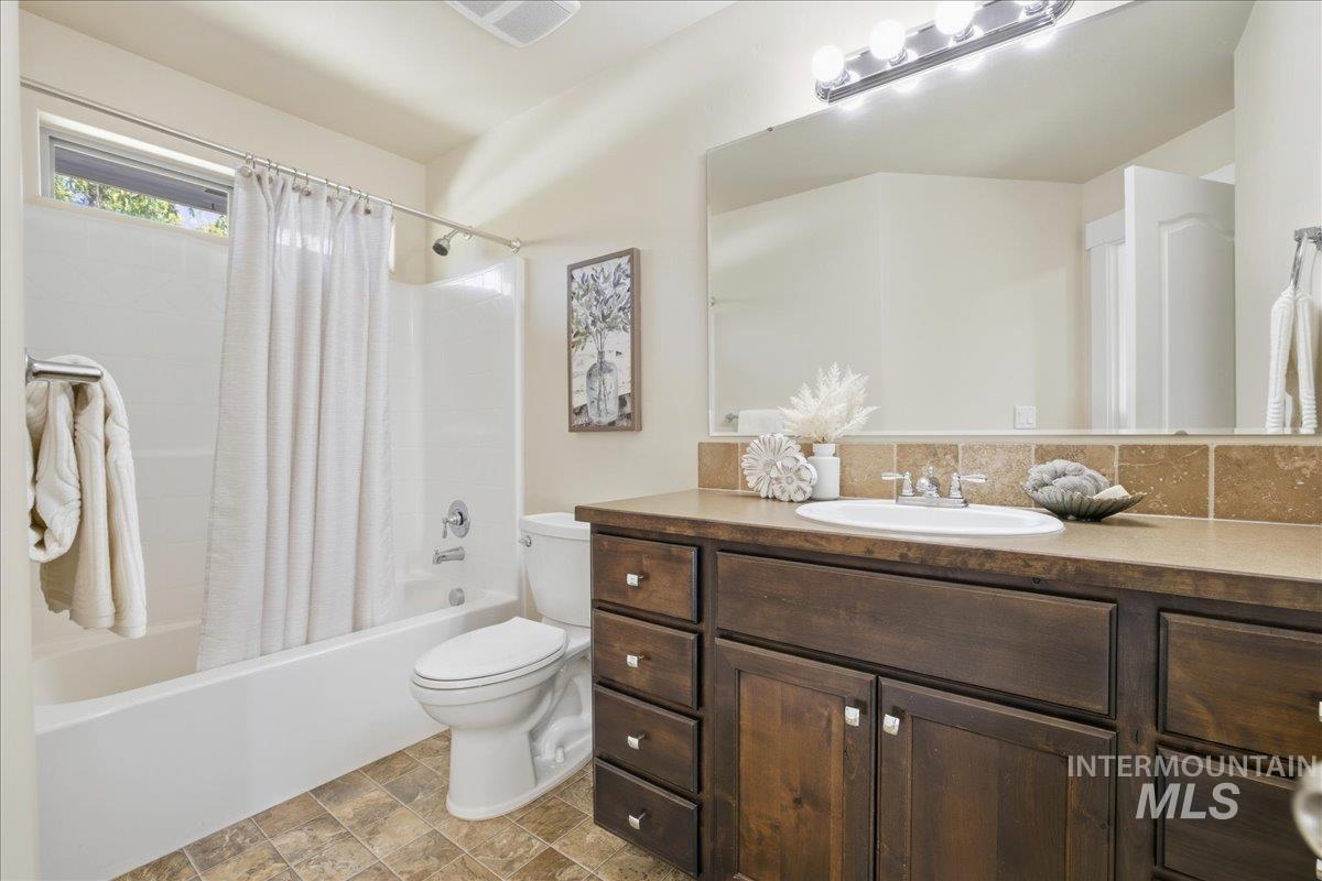 1254 La Reata Way, Middleton, Idaho 83644, 4 Bedrooms, 3.5 Bathrooms, Residential For Sale, Price $550,000,MLS 98961405