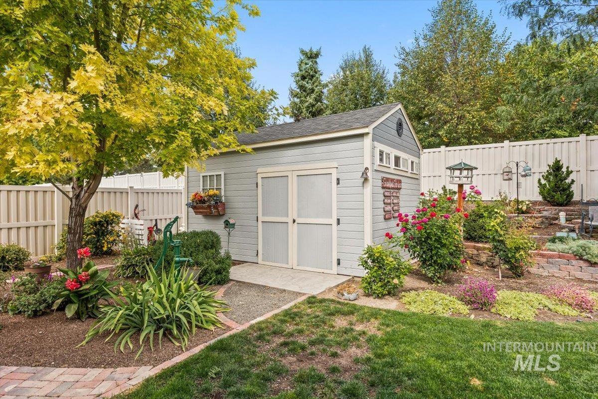 1254 La Reata Way, Middleton, Idaho 83644, 4 Bedrooms, 3.5 Bathrooms, Residential For Sale, Price $550,000,MLS 98961405