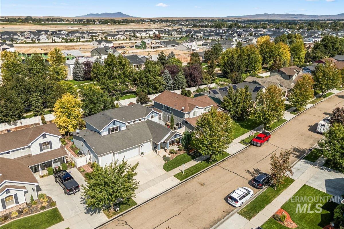 1254 La Reata Way, Middleton, Idaho 83644, 4 Bedrooms, 3.5 Bathrooms, Residential For Sale, Price $550,000,MLS 98961405