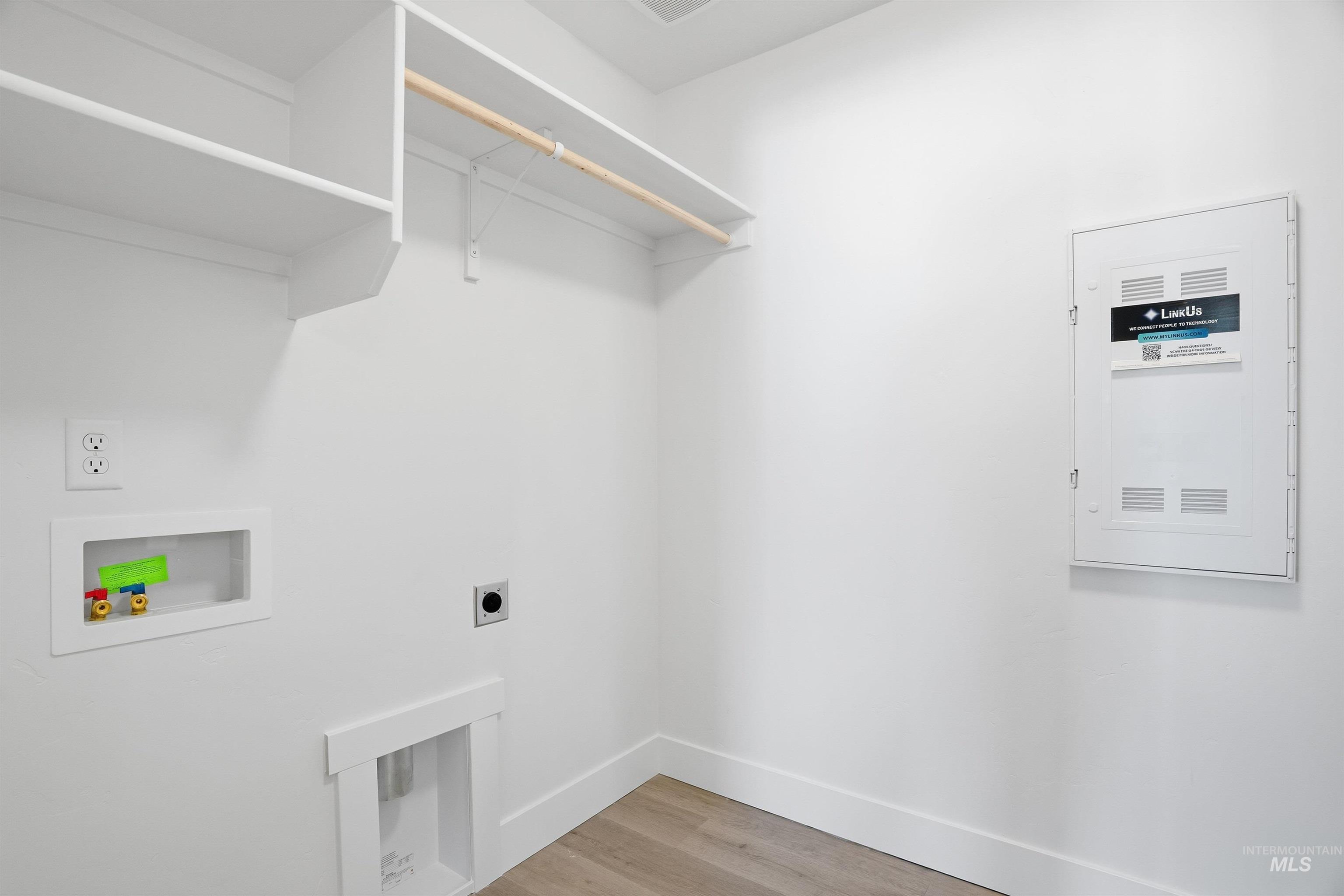 6167 W Parachute Dr., Meridian, Idaho 83646, 3 Bedrooms, 2.5 Bathrooms, Residential For Sale, Price $559,990, 98961413