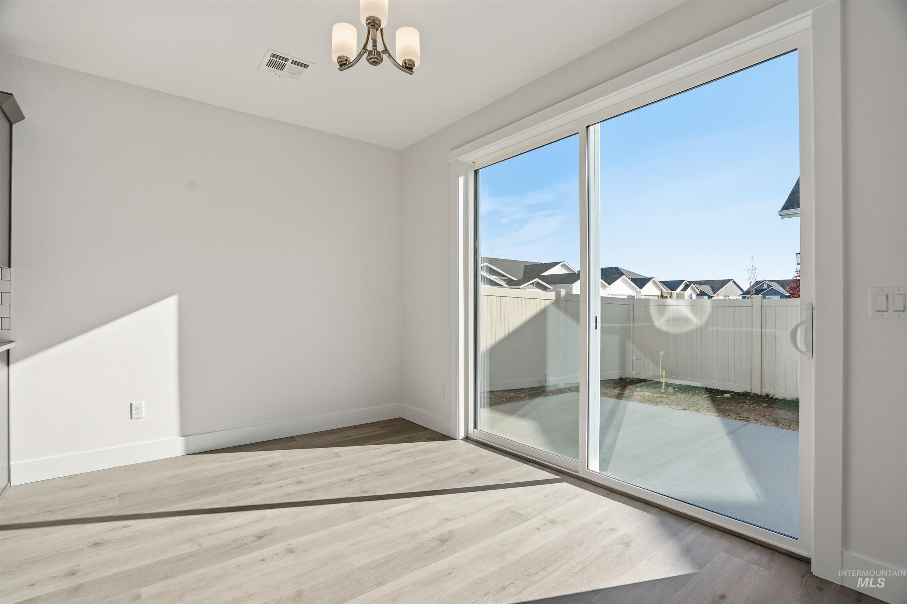 6167 W Parachute Dr., Meridian, Idaho 83646, 4 Bedrooms, 2.5 Bathrooms, Residential For Sale, Price $559,990, 98961413