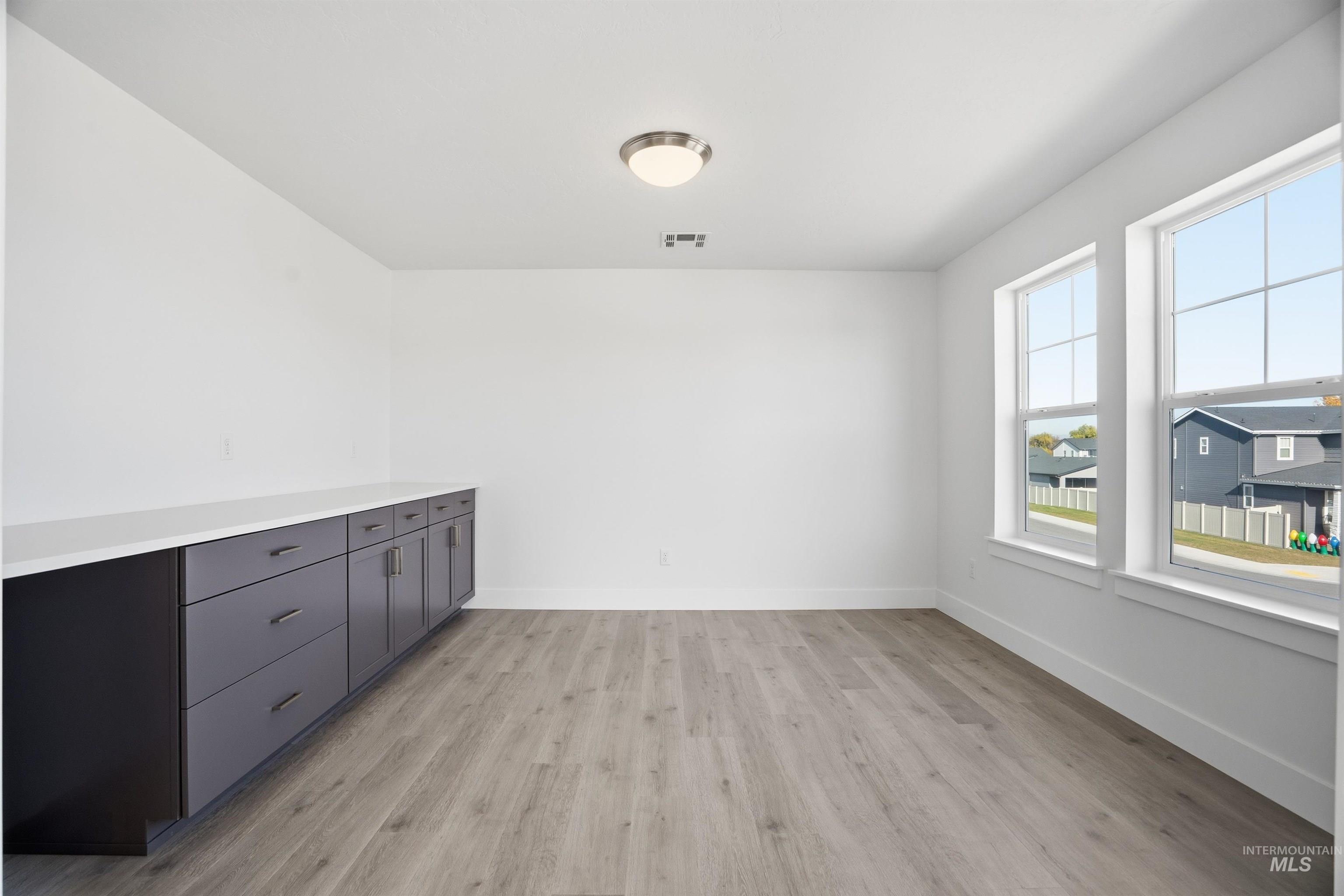 6167 W Parachute Dr., Meridian, Idaho 83646, 3 Bedrooms, 2.5 Bathrooms, Residential For Sale, Price $559,990,MLS 98961413