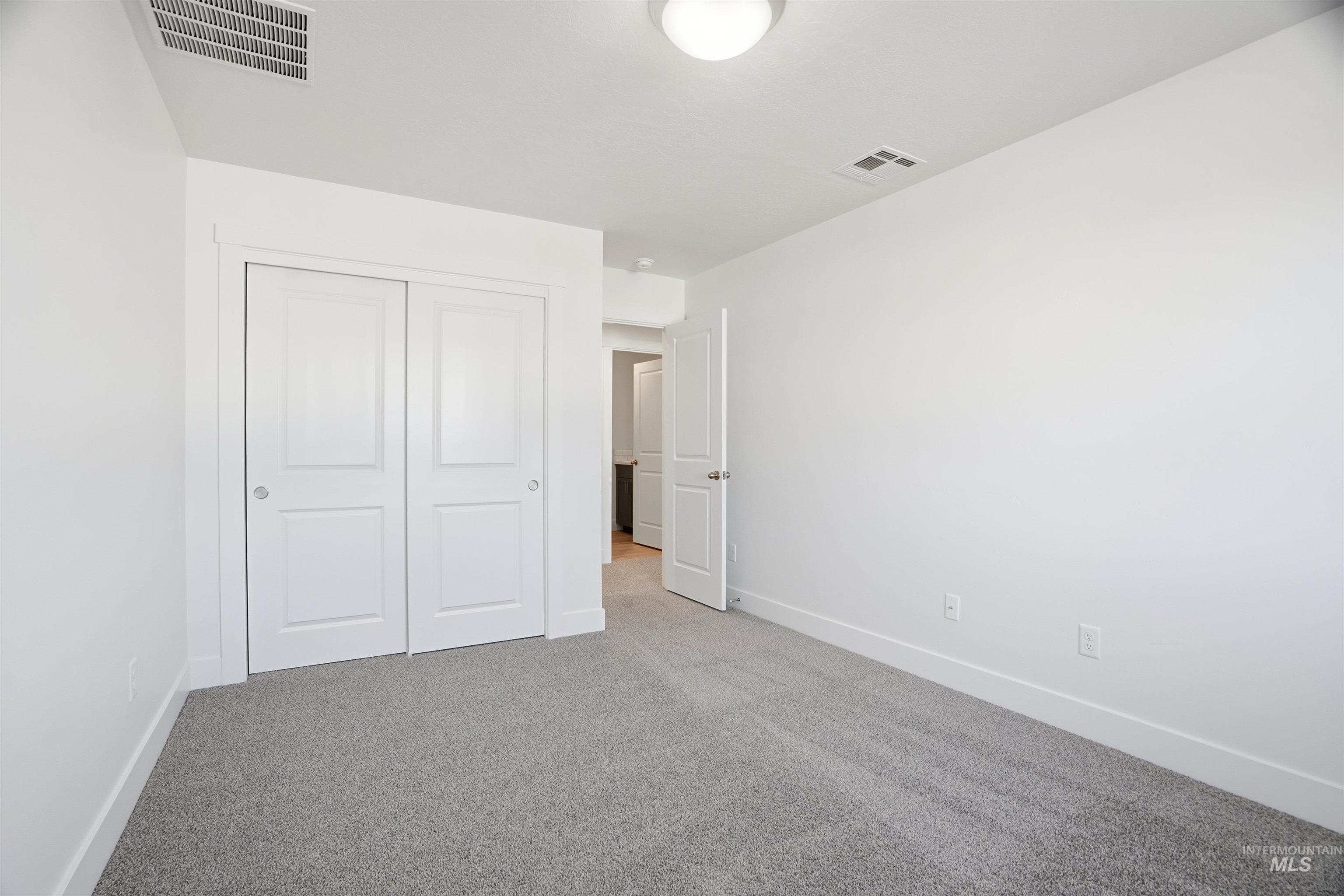 6167 W Parachute Dr., Meridian, Idaho 83646, 3 Bedrooms, 2.5 Bathrooms, Residential For Sale, Price $559,990,MLS 98961413