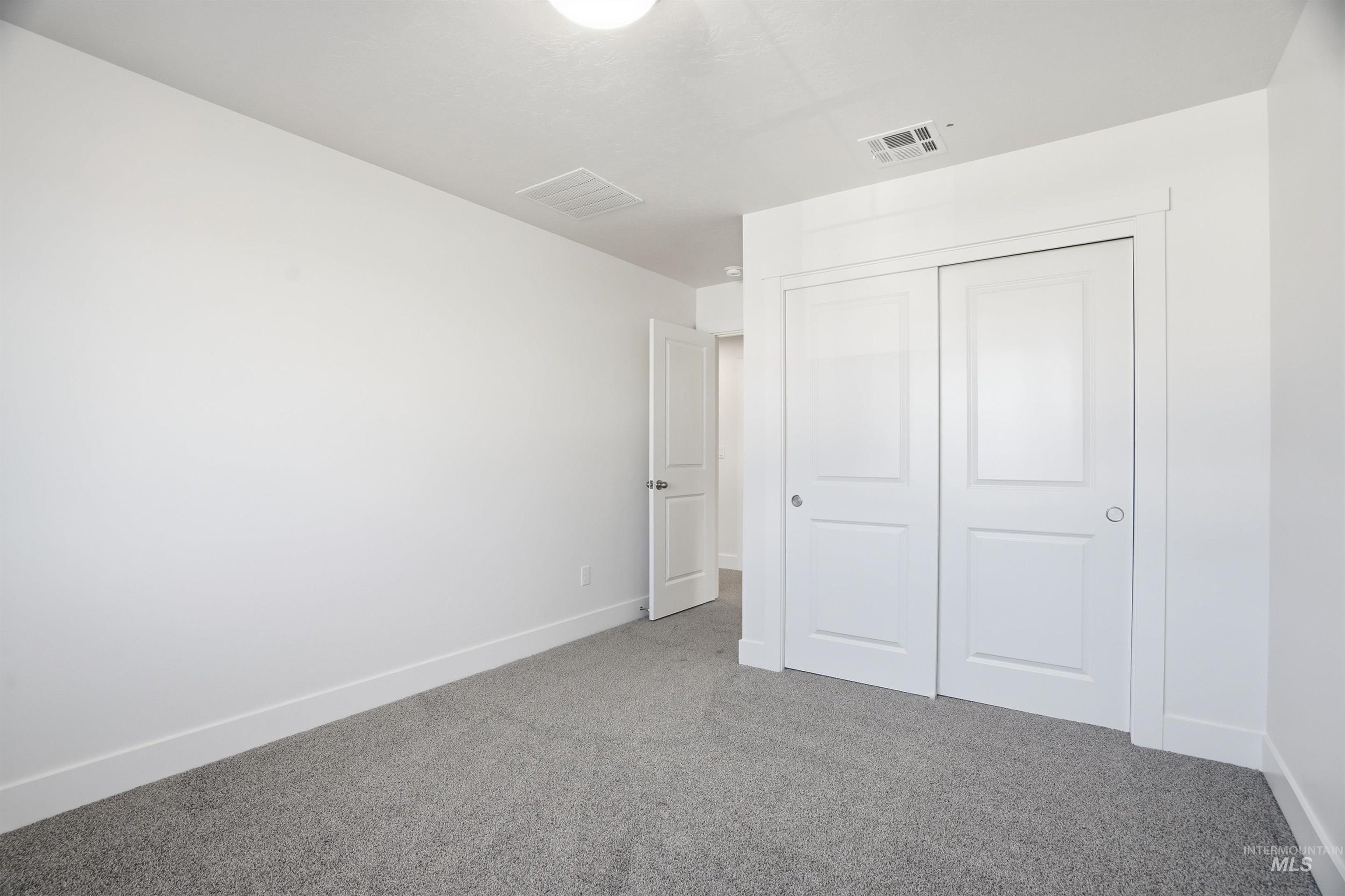 6167 W Parachute Dr., Meridian, Idaho 83646, 3 Bedrooms, 2.5 Bathrooms, Residential For Sale, Price $559,990,MLS 98961413