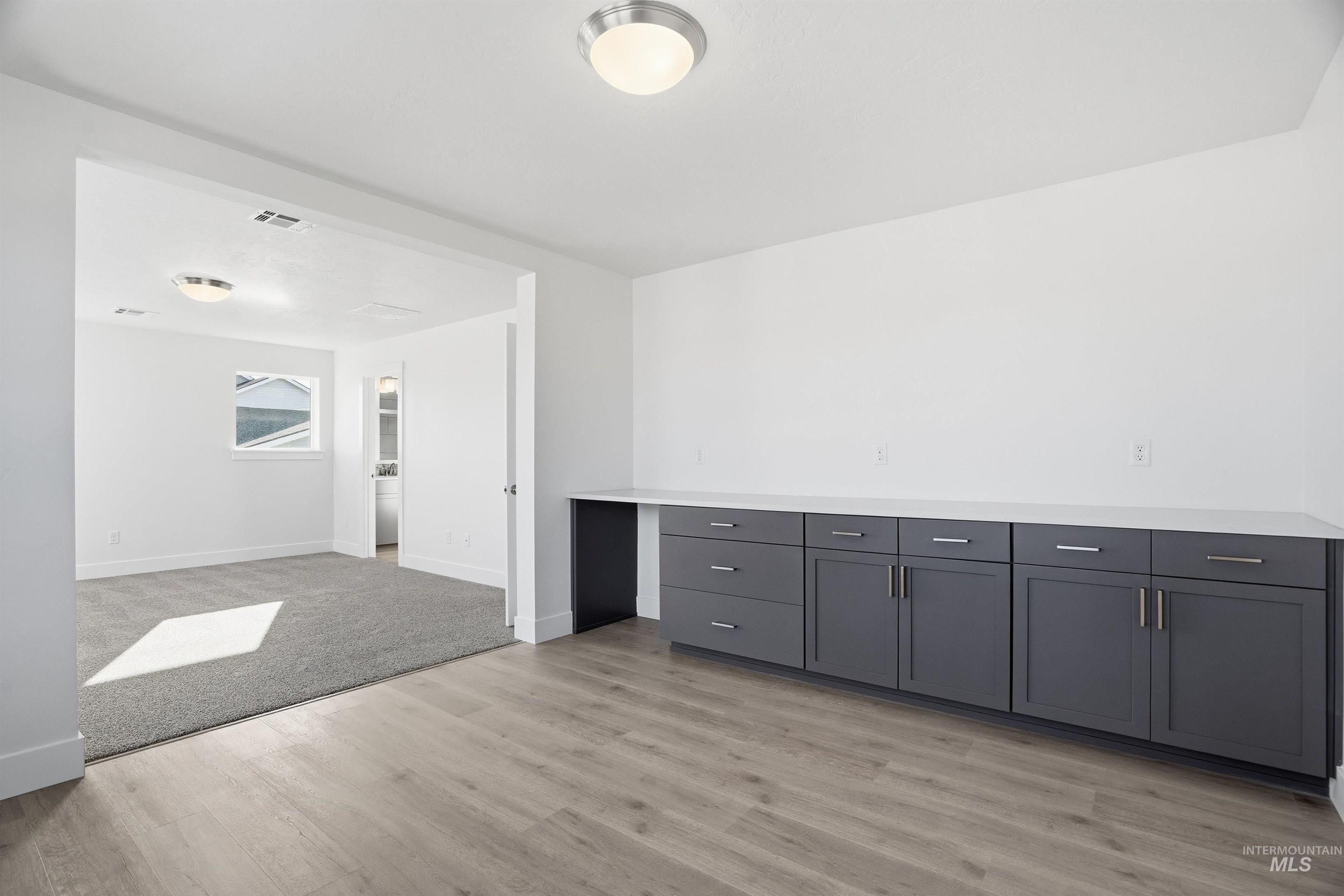 6167 W Parachute Dr., Meridian, Idaho 83646, 4 Bedrooms, 2.5 Bathrooms, Residential For Sale, Price $559,990, 98961413