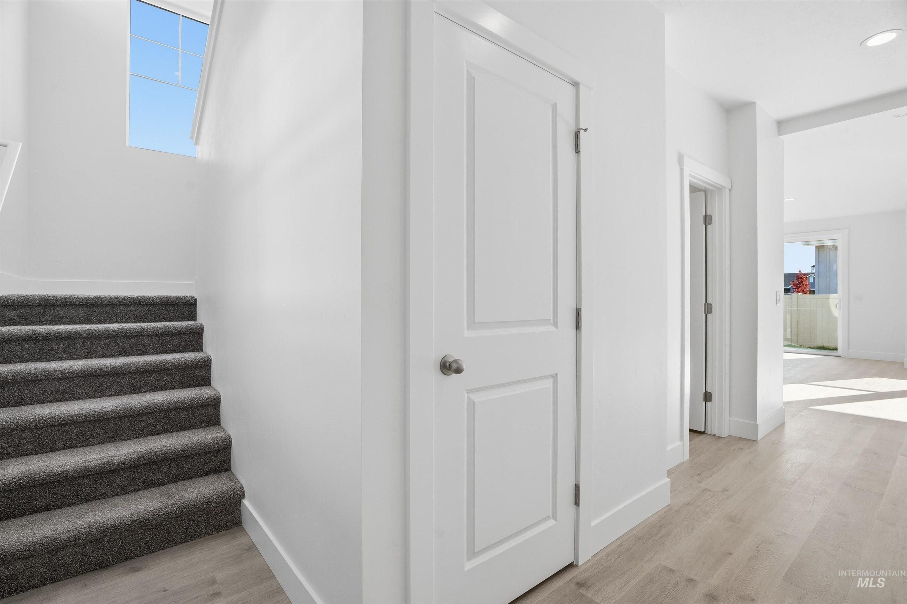 6167 W Parachute Dr., Meridian, Idaho 83646, 3 Bedrooms, 2.5 Bathrooms, Residential For Sale, Price $559,990,MLS 98961413