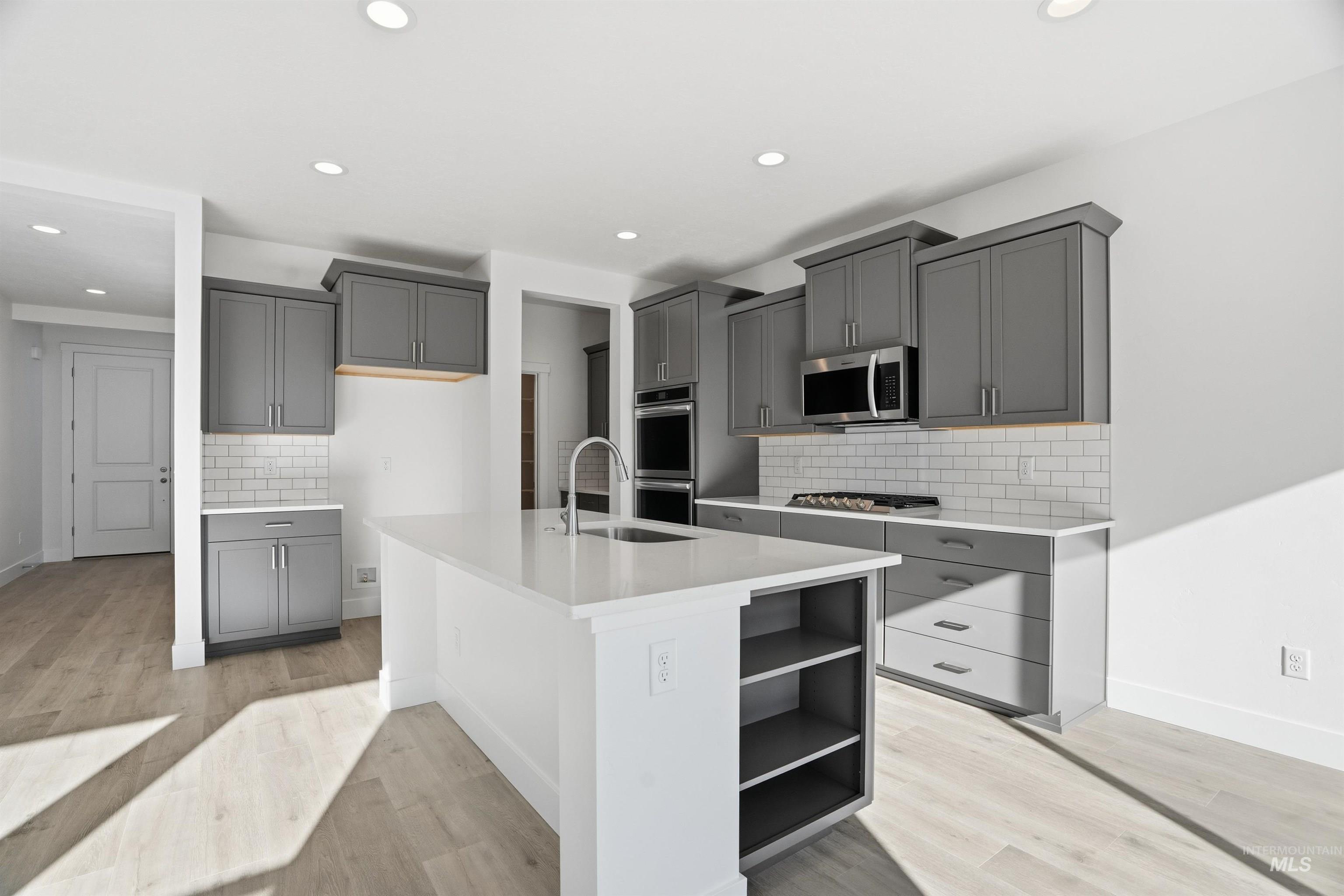 6167 W Parachute Dr., Meridian, Idaho 83646, 3 Bedrooms, 2.5 Bathrooms, Residential For Sale, Price $559,990, 98961413