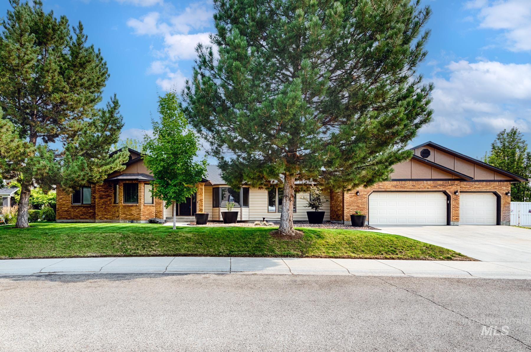 1276 N Cambrick Dr, Kuna, Idaho 83634, 6 Bedrooms, 4 Bathrooms, Residential For Sale, Price $669,000,MLS 98961416