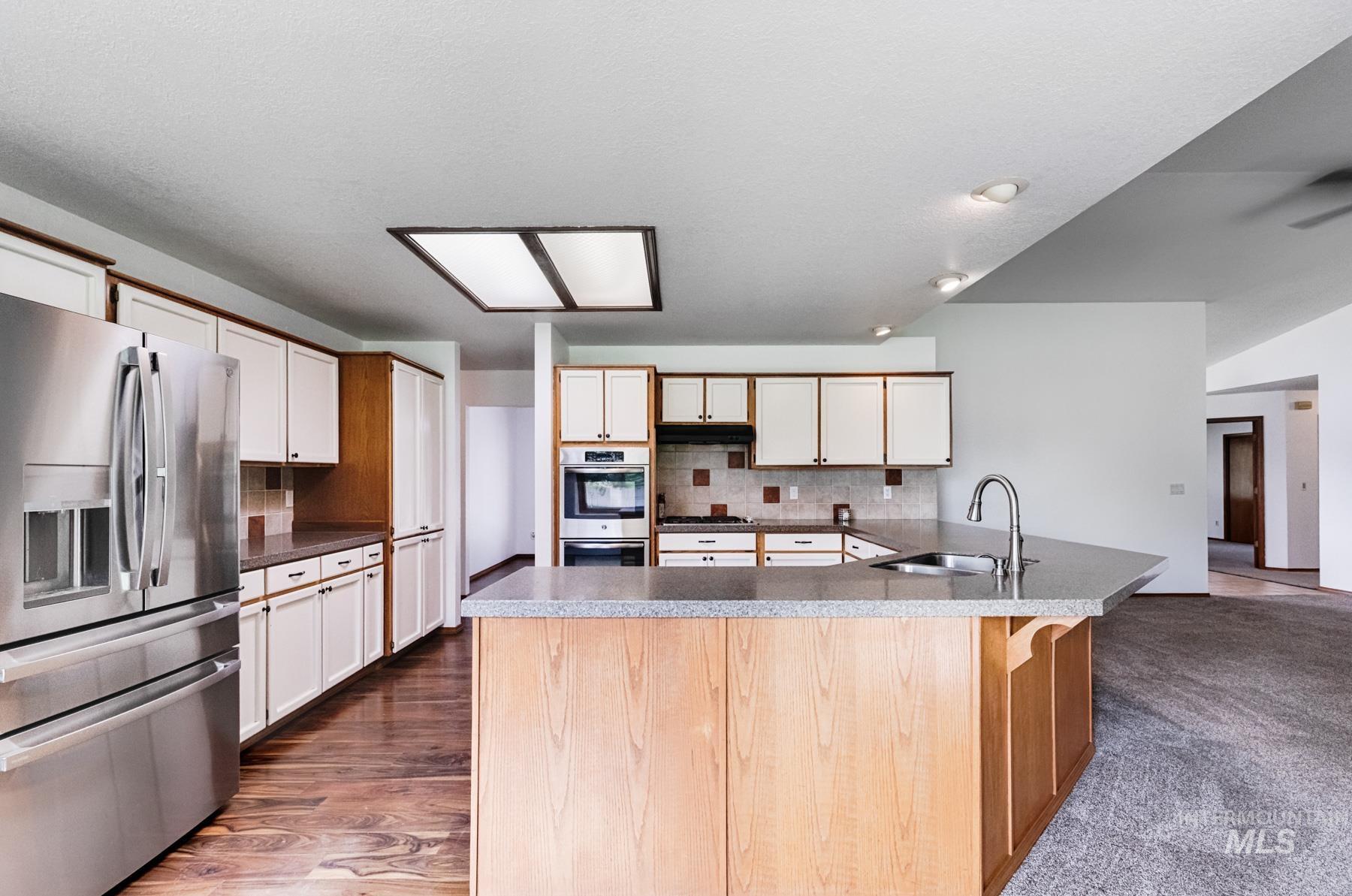 1276 N Cambrick Dr, Kuna, Idaho 83634, 6 Bedrooms, 4 Bathrooms, Residential For Sale, Price $669,000,MLS 98961416