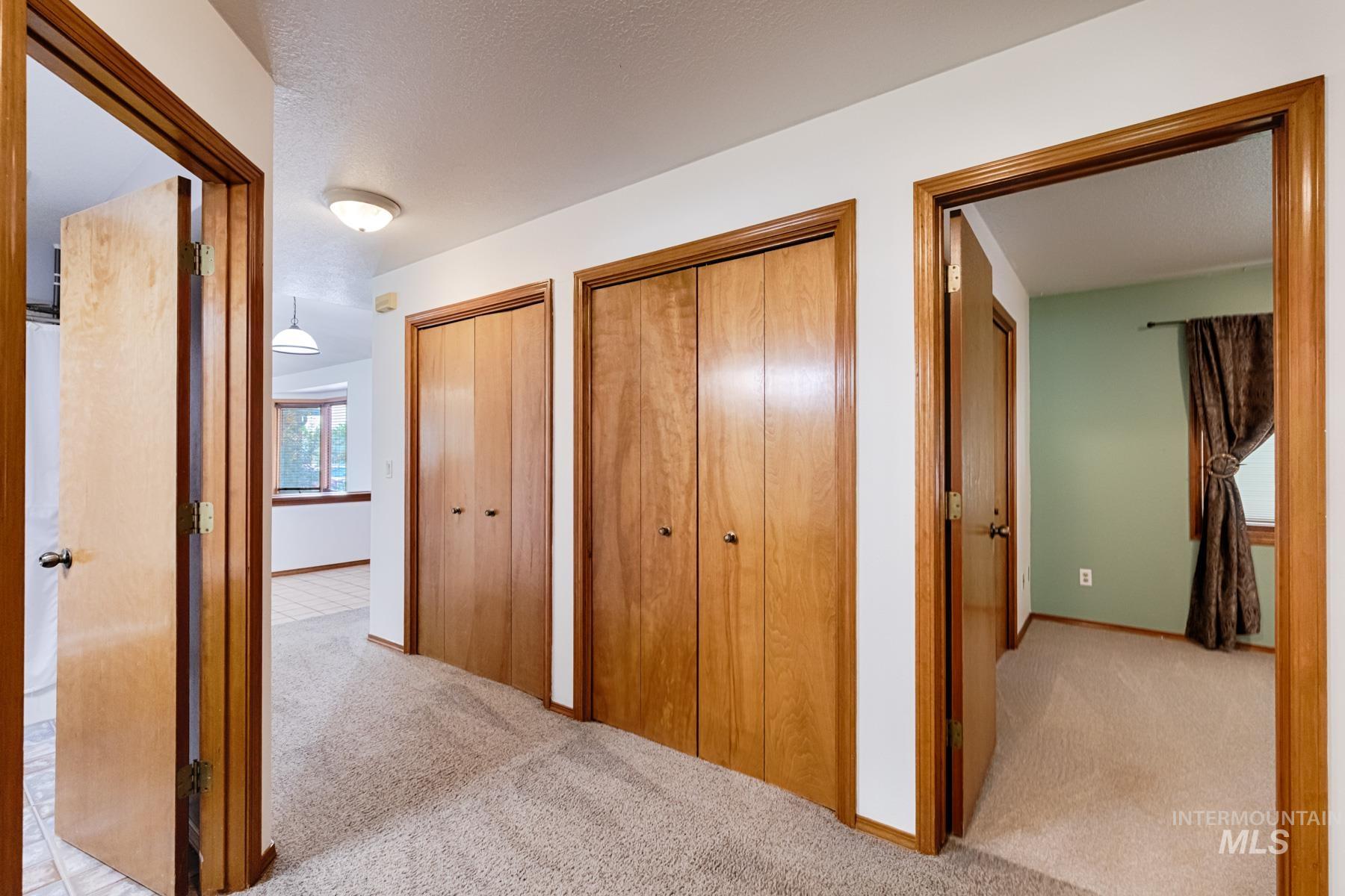 1276 N Cambrick Dr, Kuna, Idaho 83634, 6 Bedrooms, 4 Bathrooms, Residential For Sale, Price $669,000,MLS 98961416