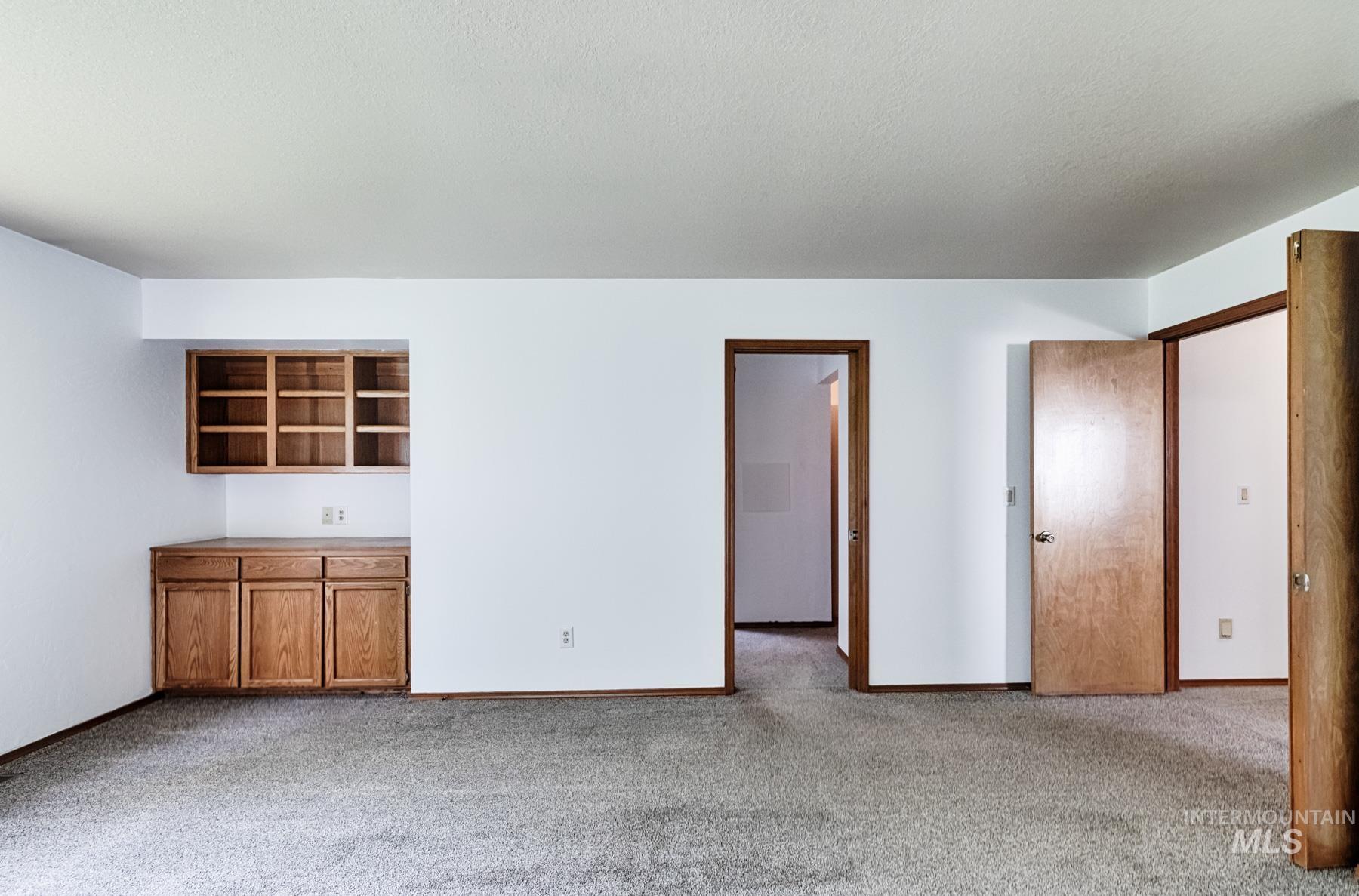 1276 N Cambrick Dr, Kuna, Idaho 83634, 6 Bedrooms, 4 Bathrooms, Residential For Sale, Price $669,000,MLS 98961416