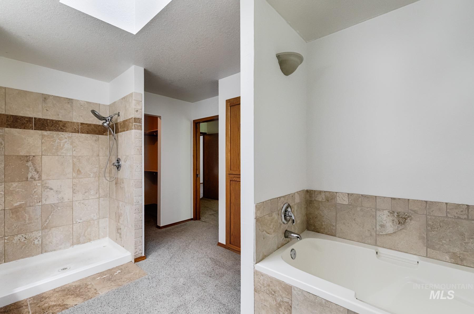 1276 N Cambrick Dr, Kuna, Idaho 83634, 6 Bedrooms, 4 Bathrooms, Residential For Sale, Price $669,000,MLS 98961416