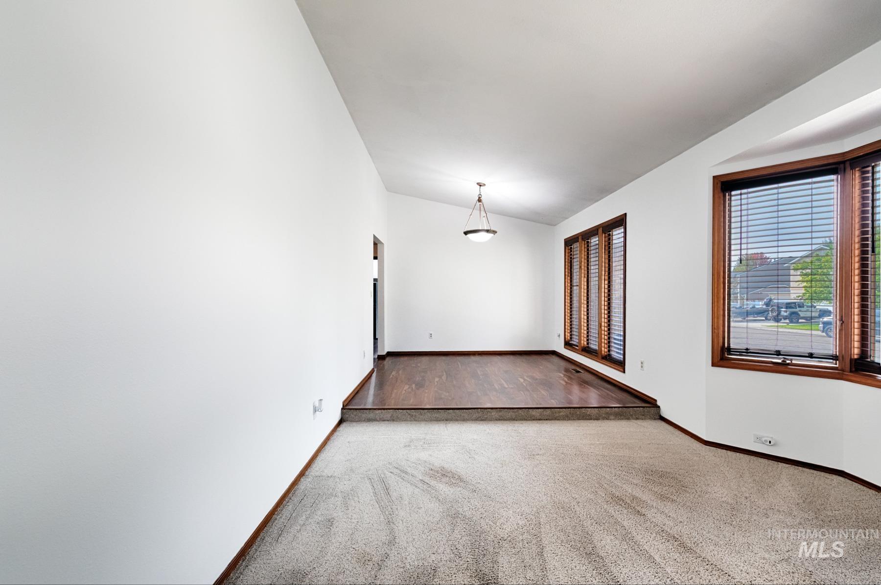 1276 N Cambrick Dr, Kuna, Idaho 83634, 6 Bedrooms, 4 Bathrooms, Residential For Sale, Price $669,000,MLS 98961416