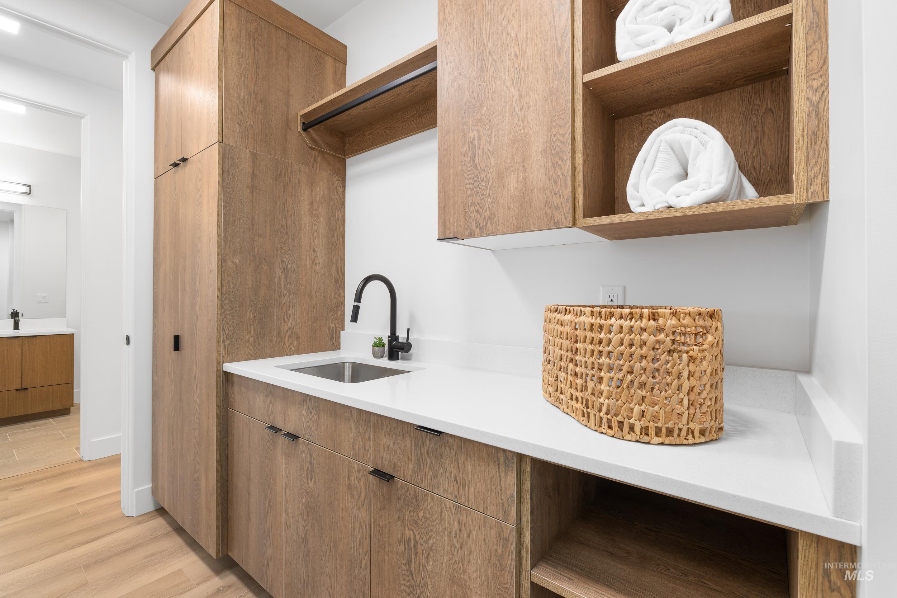 55 E State St, Eagle, Idaho 83616, 2 Bedrooms, 2 Bathrooms, Residential For Sale, Price $1,115,000, 98961429