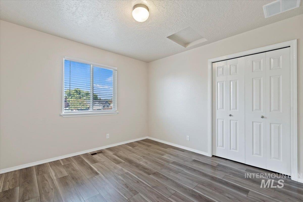 994 N Gray Cloud, Meridian, Idaho 83642, 4 Bedrooms, 2.5 Bathrooms, Residential For Sale, Price $459,900,MLS 98961440