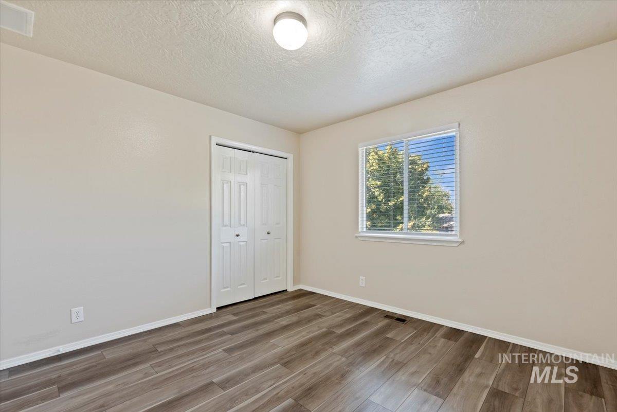 994 N Gray Cloud, Meridian, Idaho 83642, 4 Bedrooms, 2.5 Bathrooms, Residential For Sale, Price $459,900,MLS 98961440