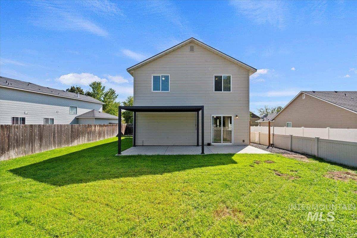 994 N Gray Cloud, Meridian, Idaho 83642, 4 Bedrooms, 2.5 Bathrooms, Residential For Sale, Price $459,900,MLS 98961440