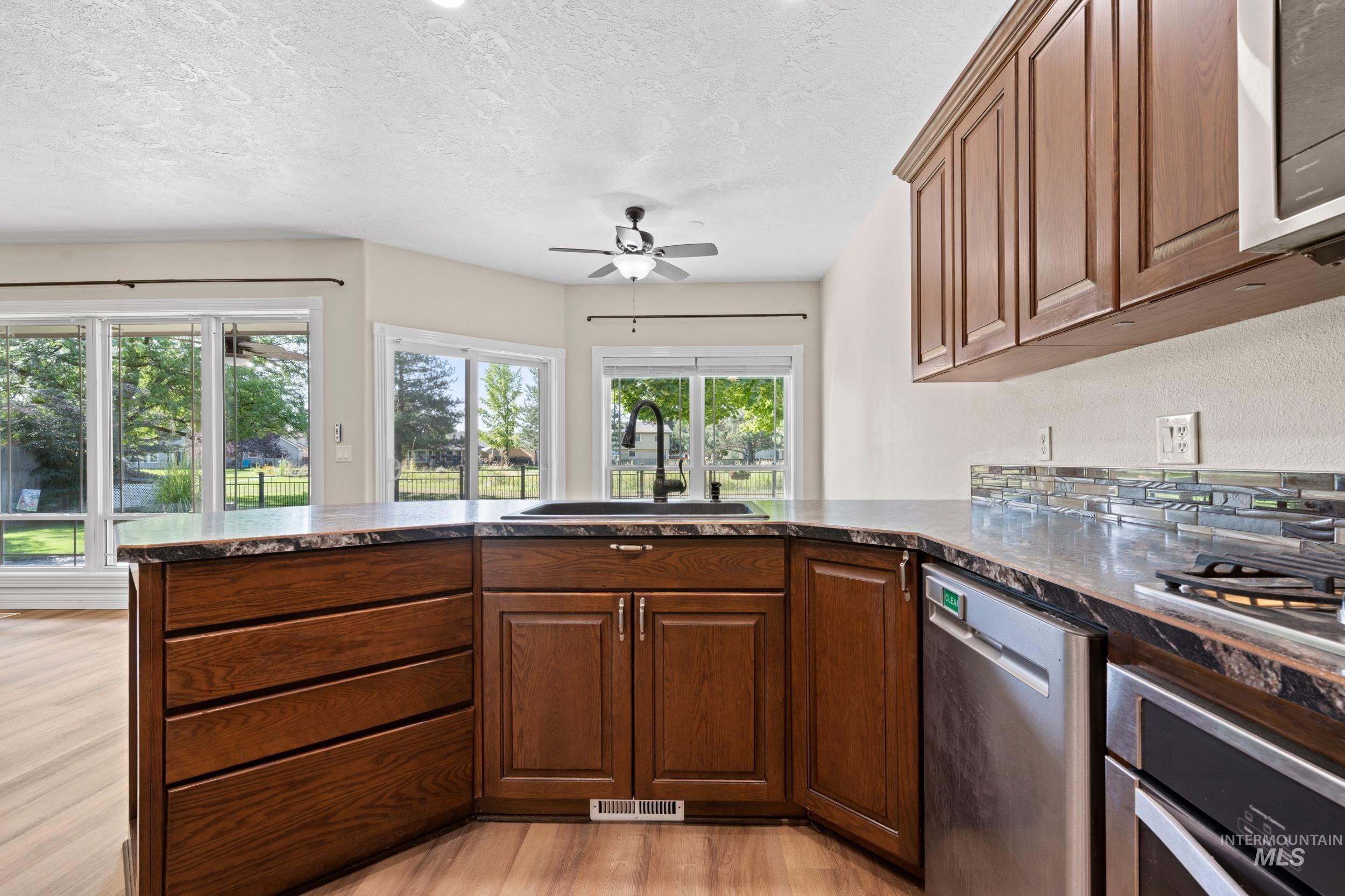 3465 W Woodmont Dr, Meridian, Idaho 83646, 3 Bedrooms, 2 Bathrooms, Residential For Sale, Price $589,900,MLS 98961443