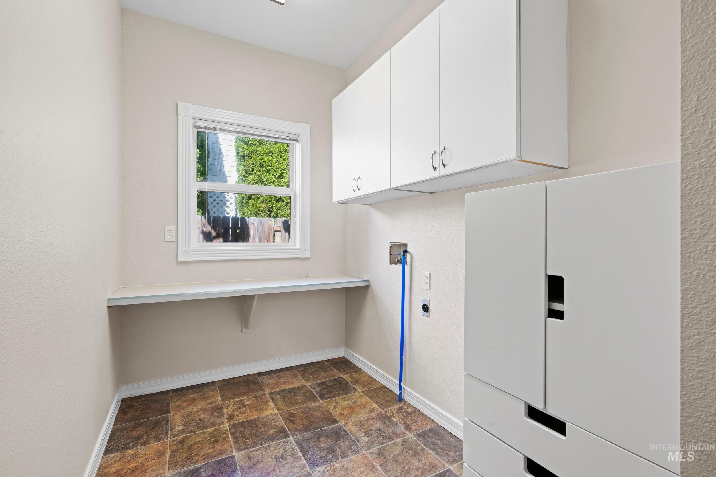 3465 W Woodmont Dr, Meridian, Idaho 83646, 3 Bedrooms, 2 Bathrooms, Residential For Sale, Price $589,900,MLS 98961443