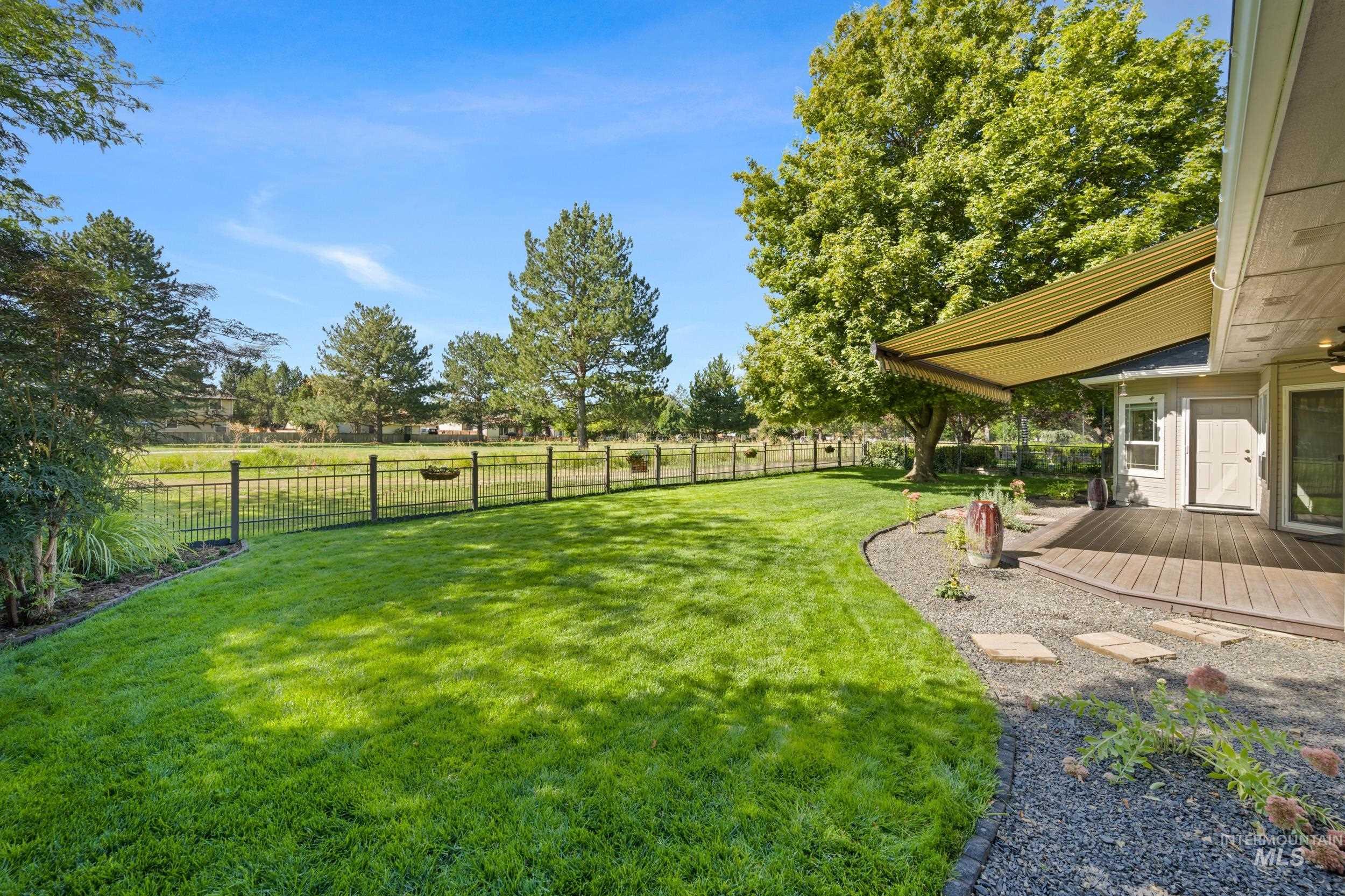 3465 W Woodmont Dr, Meridian, Idaho 83646, 3 Bedrooms, 2 Bathrooms, Residential For Sale, Price $589,900,MLS 98961443