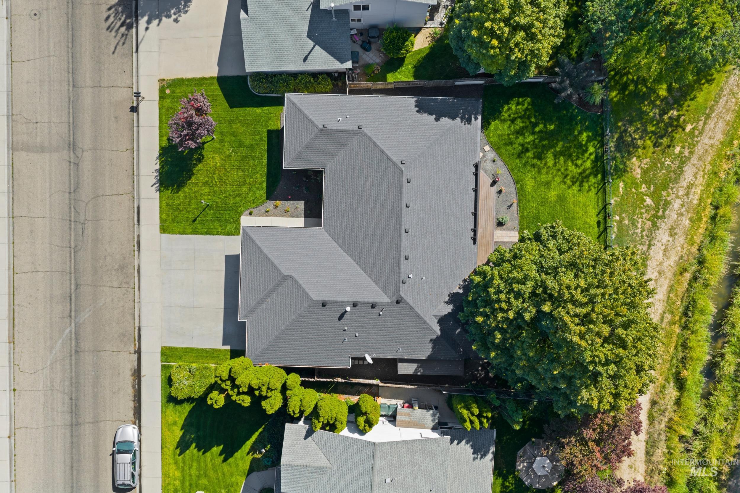 3465 W Woodmont Dr, Meridian, Idaho 83646, 3 Bedrooms, 2 Bathrooms, Residential For Sale, Price $589,900,MLS 98961443