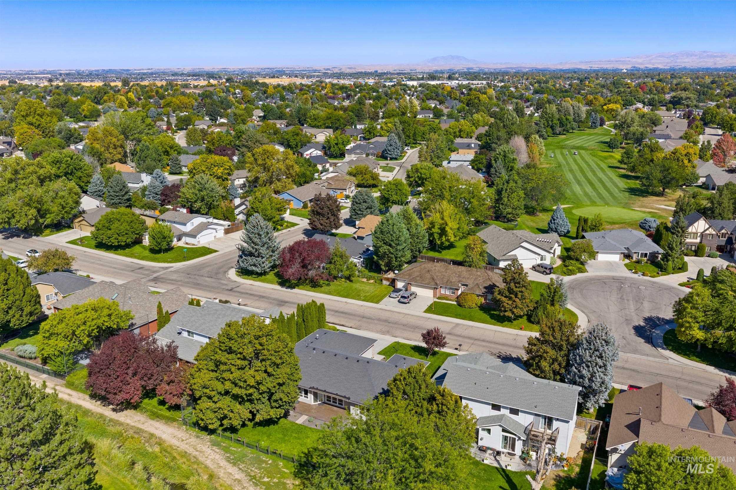 3465 W Woodmont Dr, Meridian, Idaho 83646, 3 Bedrooms, 2 Bathrooms, Residential For Sale, Price $589,900,MLS 98961443
