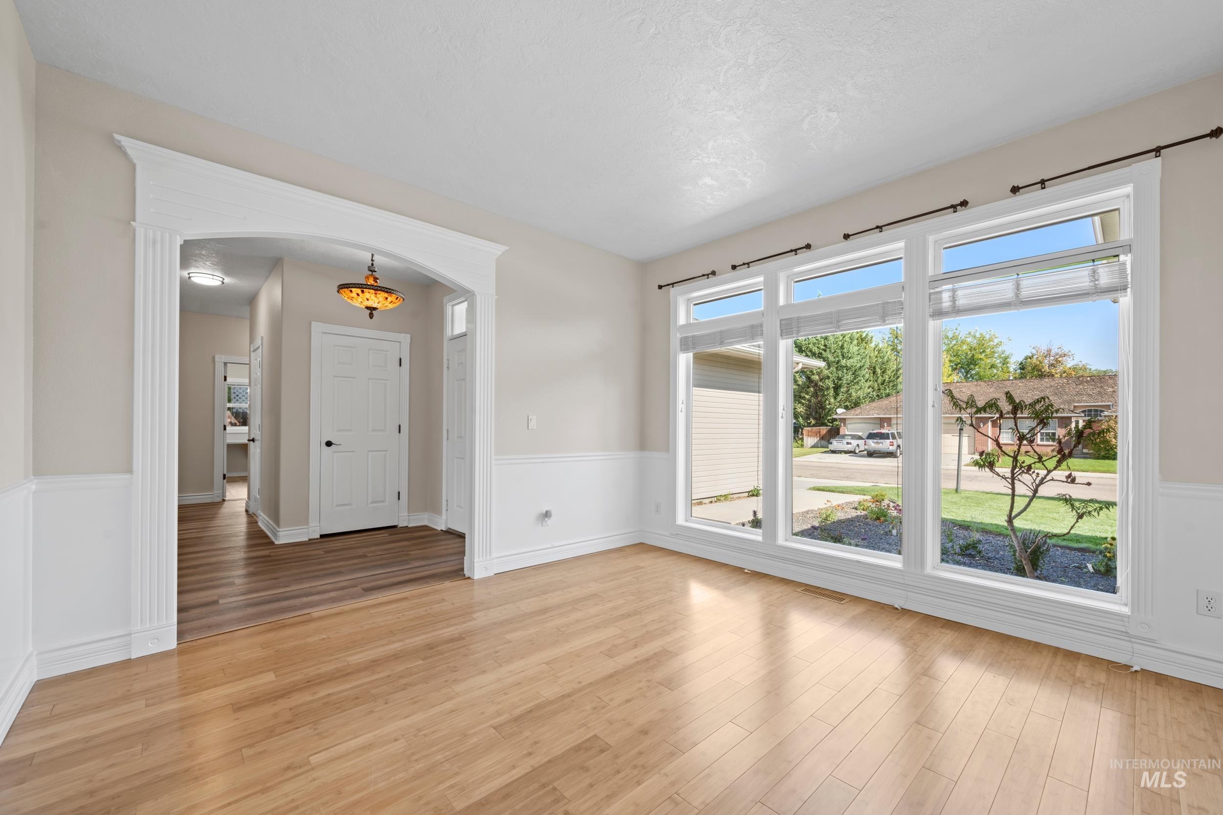 3465 W Woodmont Dr, Meridian, Idaho 83646, 3 Bedrooms, 2 Bathrooms, Residential For Sale, Price $589,900,MLS 98961443