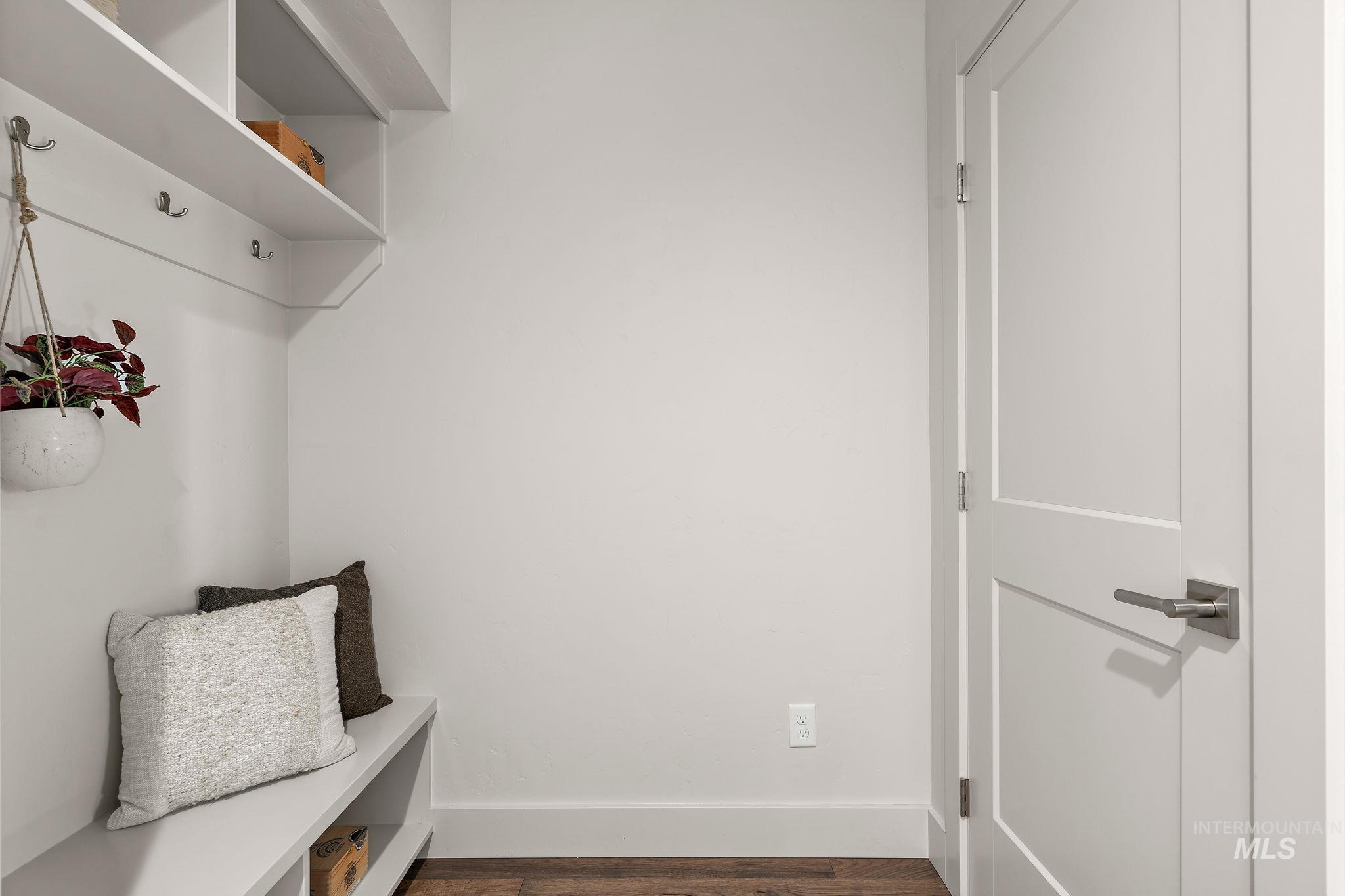 3033 S Trailwood Way, Boise, Idaho 83716, 3 Bedrooms, 3.5 Bathrooms, Residential For Sale, Price $640,000, 98961451