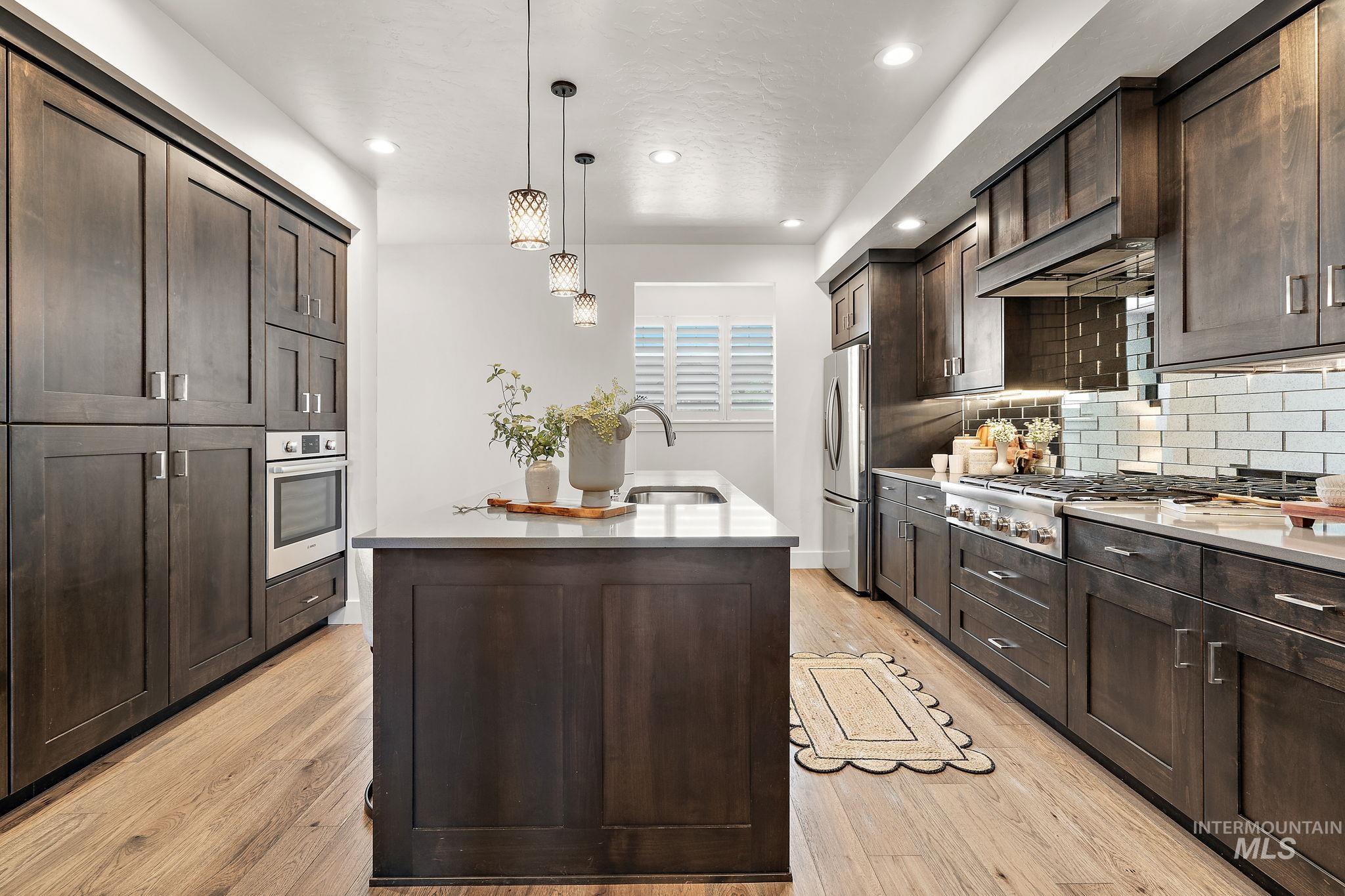 3033 S Trailwood Way, Boise, Idaho 83716, 3 Bedrooms, 3.5 Bathrooms, Residential For Sale, Price $640,000, 98961451