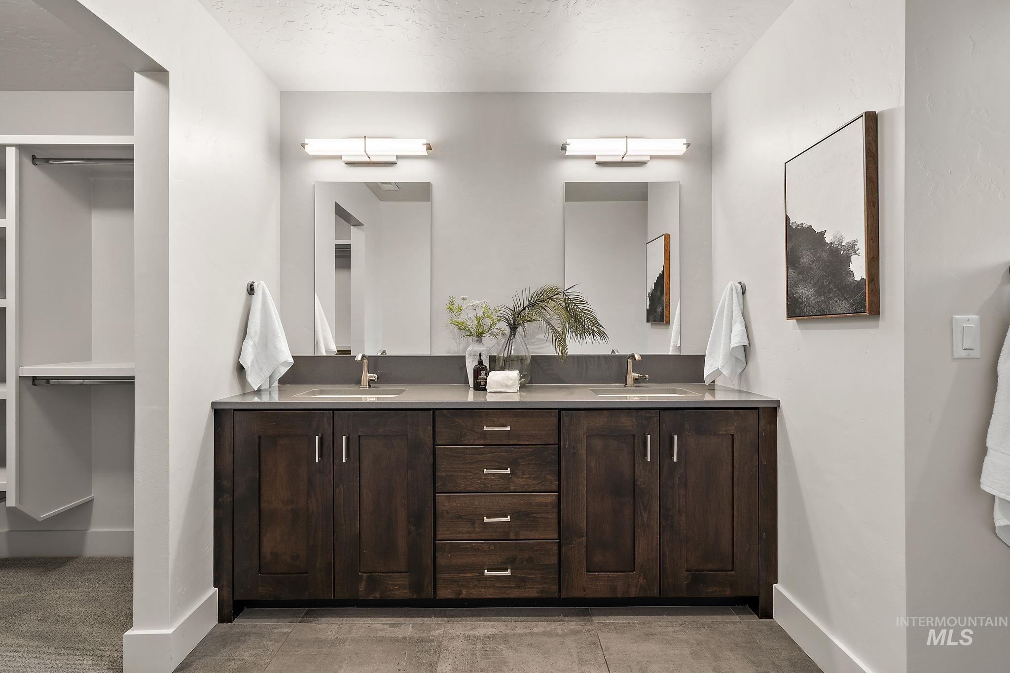 3033 S Trailwood Way, Boise, Idaho 83716, 3 Bedrooms, 3.5 Bathrooms, Residential For Sale, Price $640,000, 98961451