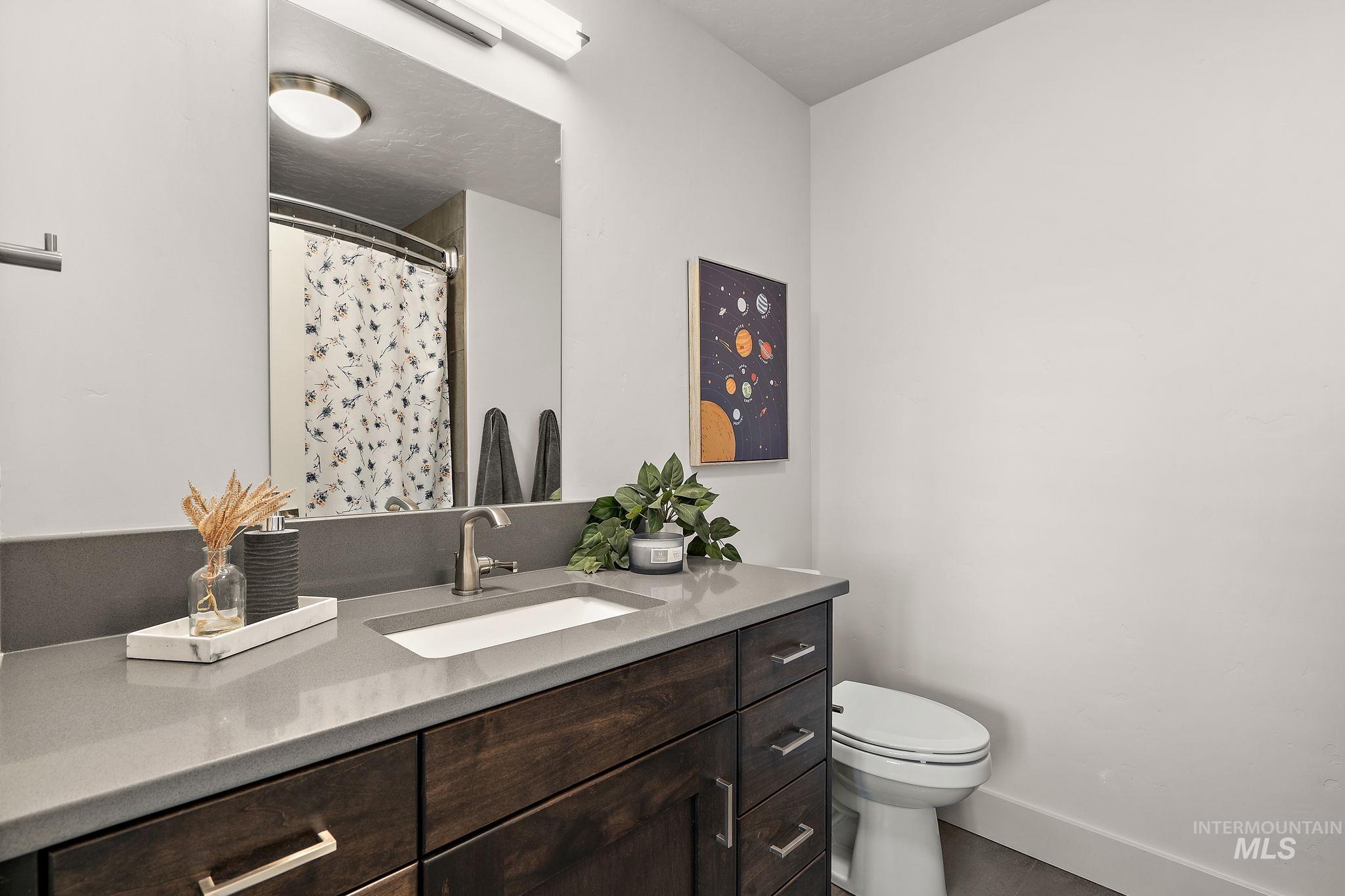 3033 S Trailwood Way, Boise, Idaho 83716, 3 Bedrooms, 3.5 Bathrooms, Residential For Sale, Price $640,000, 98961451